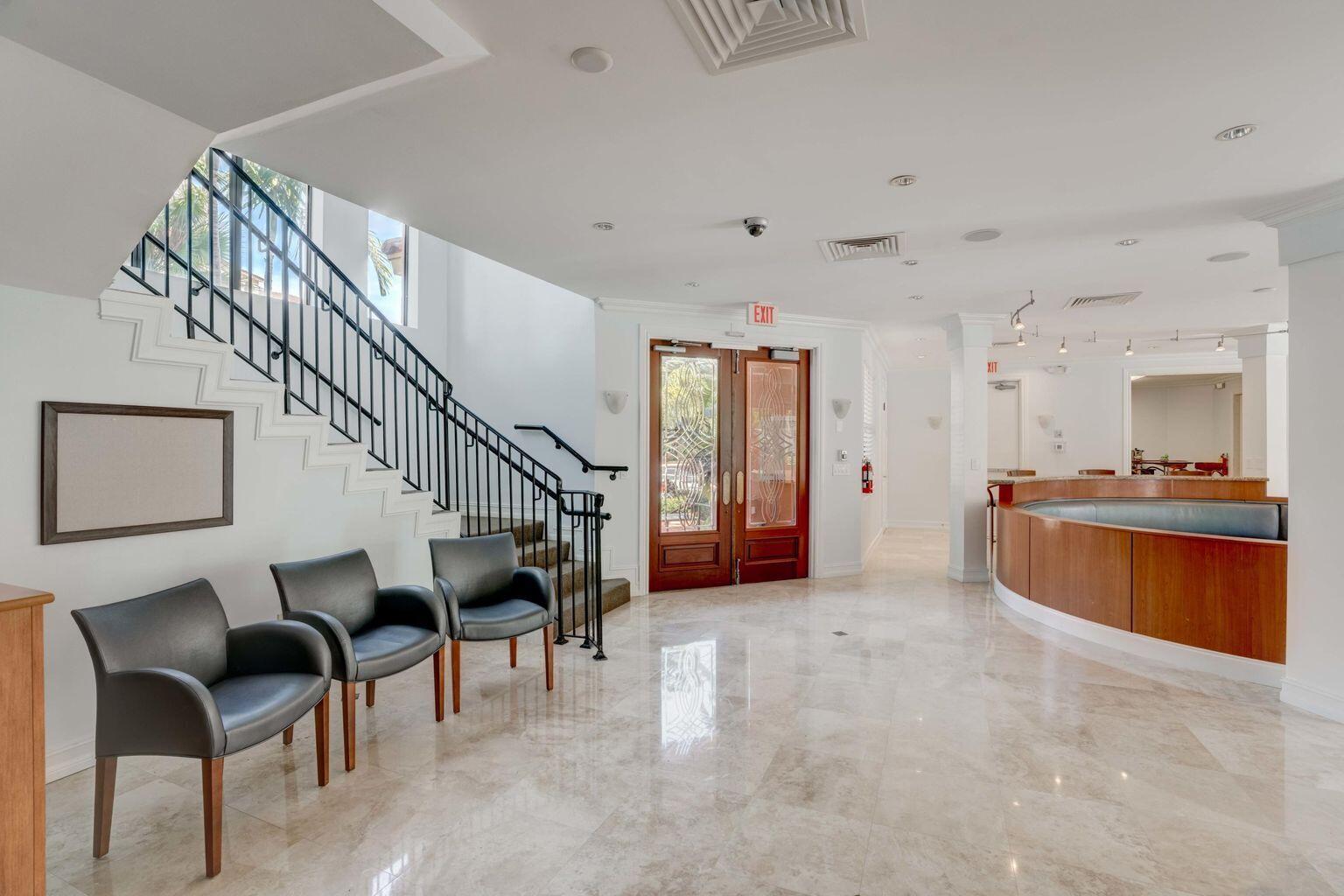 300 Uno Lago Drive 305