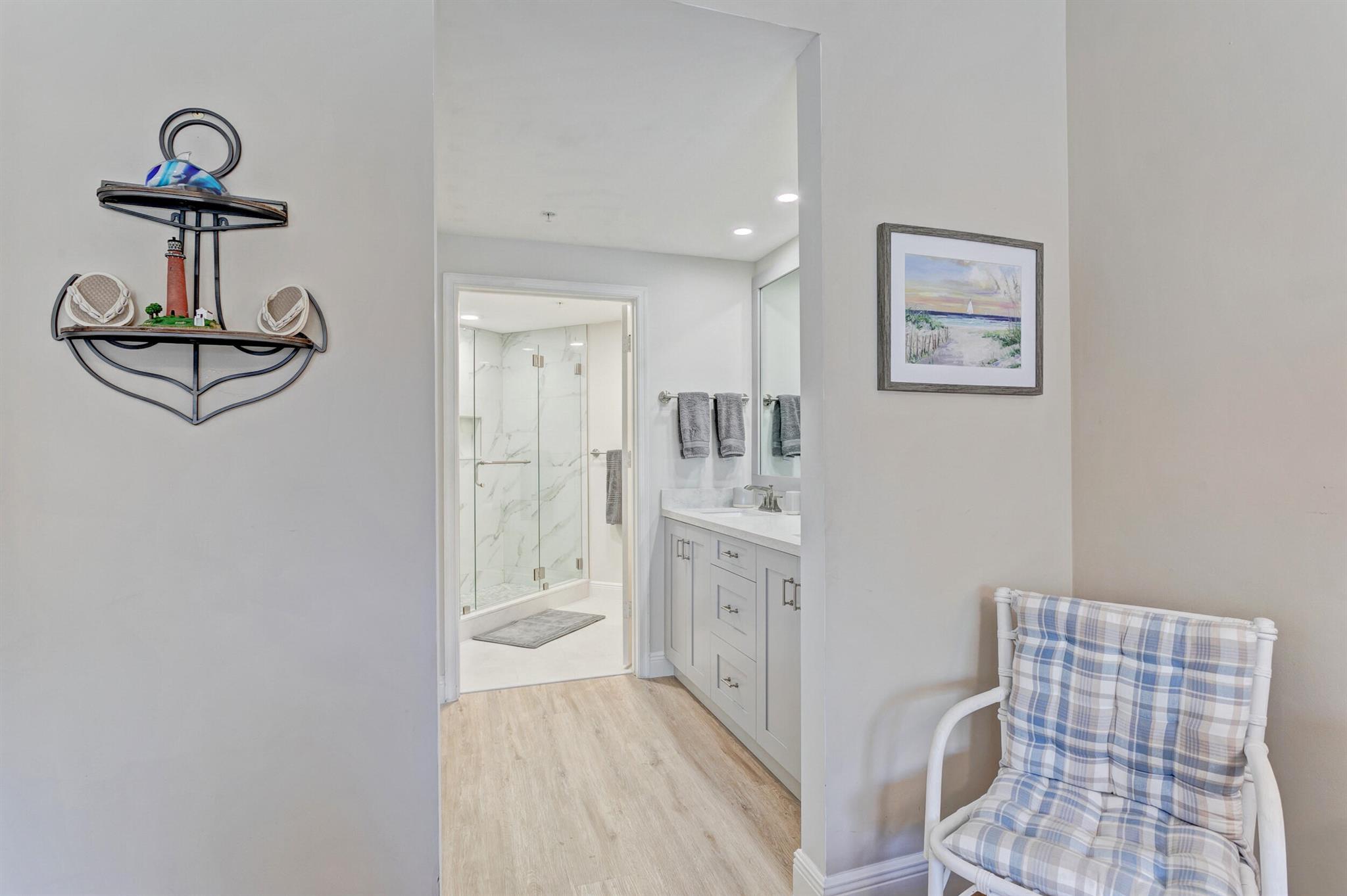 300 Uno Lago Drive 305