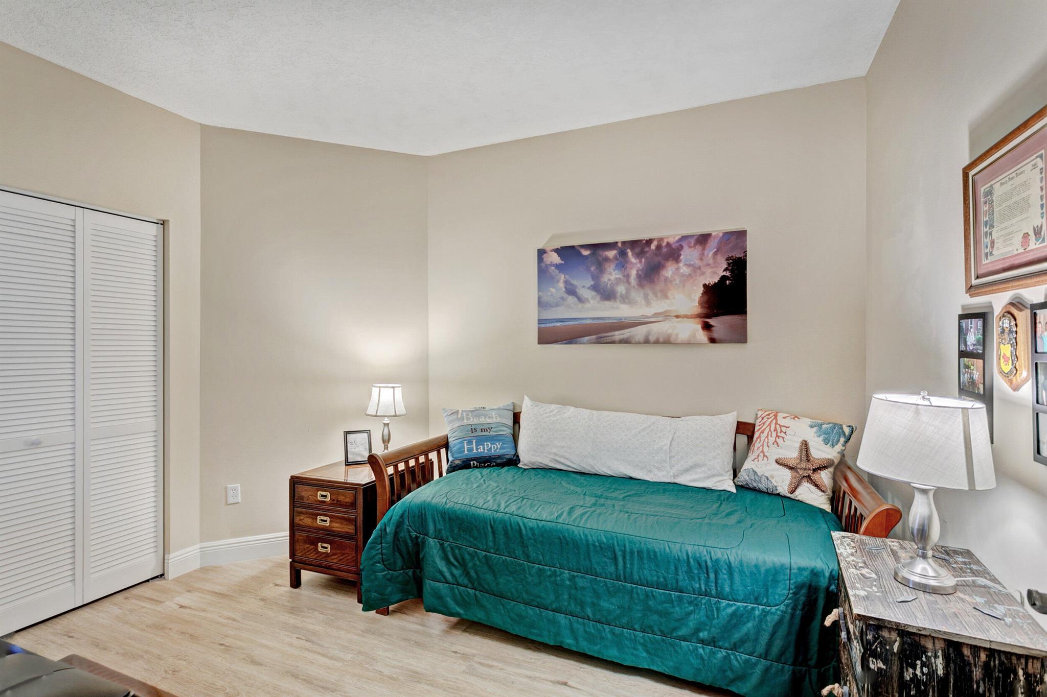 300 Uno Lago Drive 305