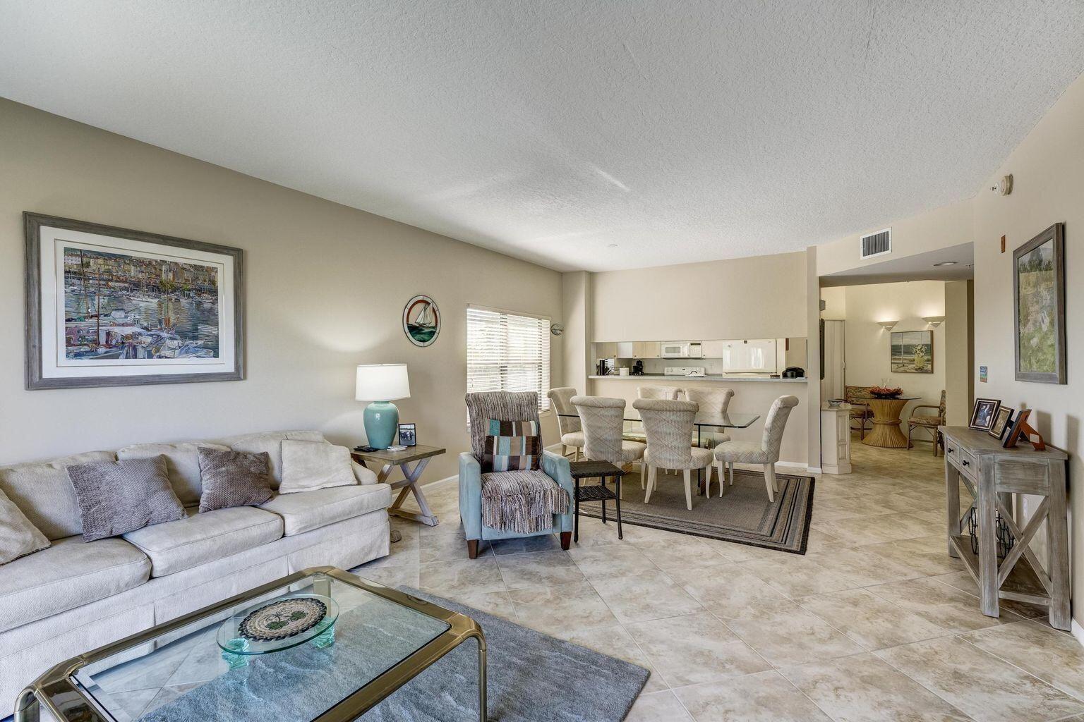 300 Uno Lago Drive 305