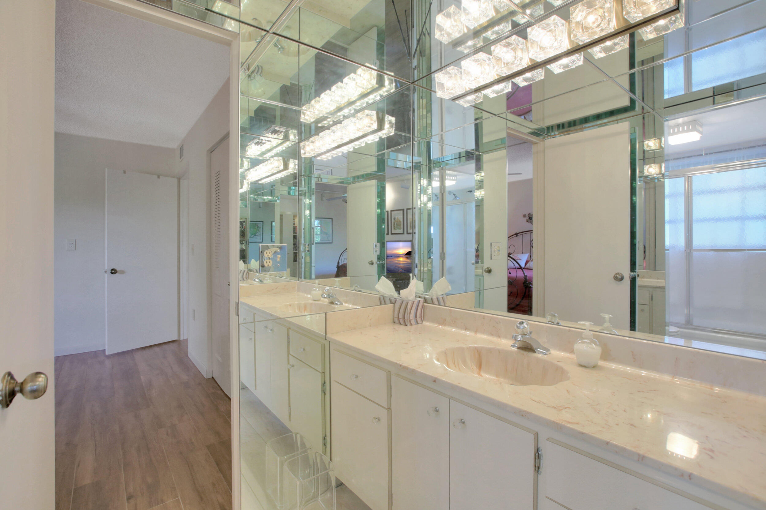 3591 Environ Boulevard A310
