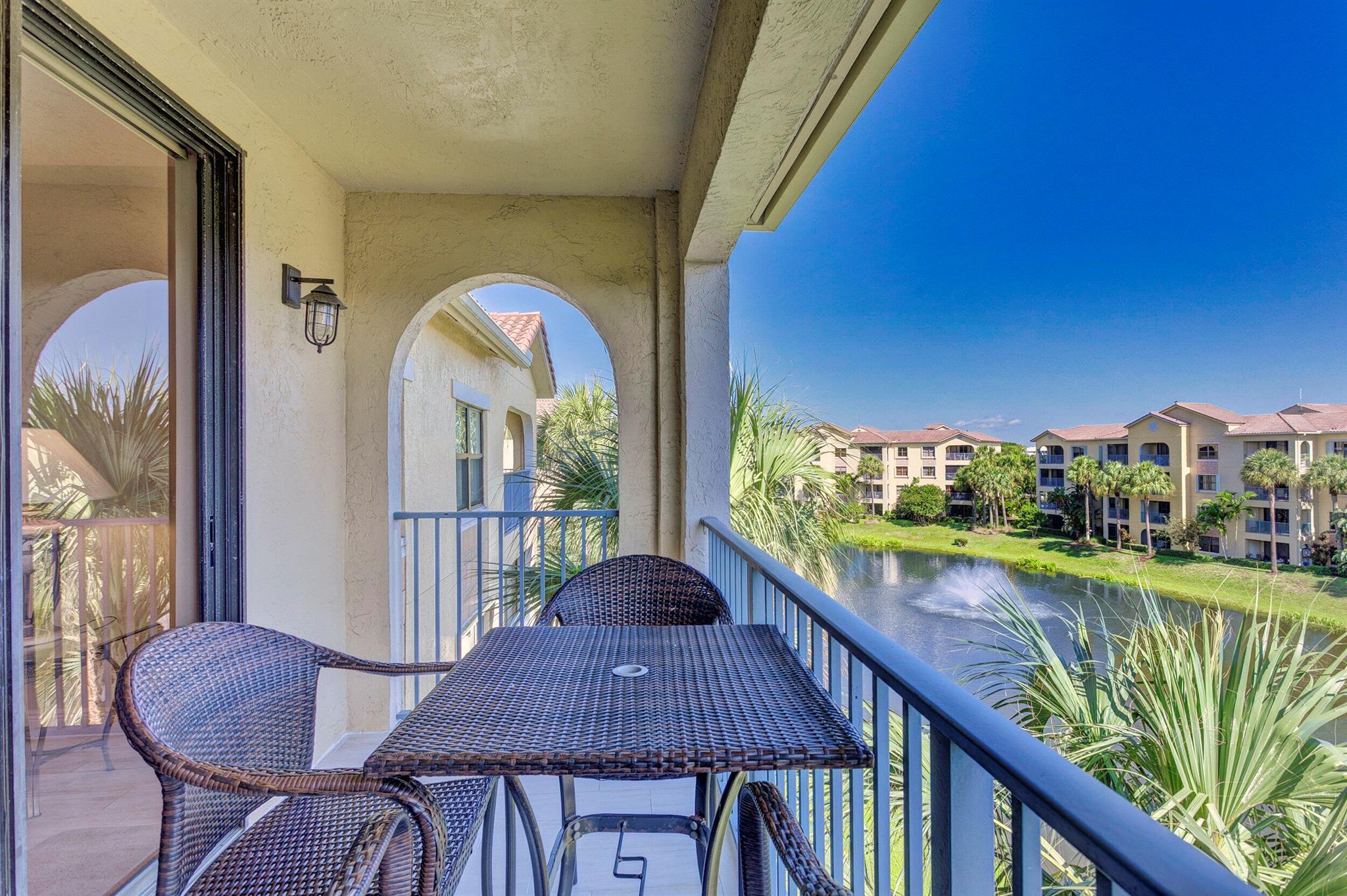 500 Uno Lago Drive 402
