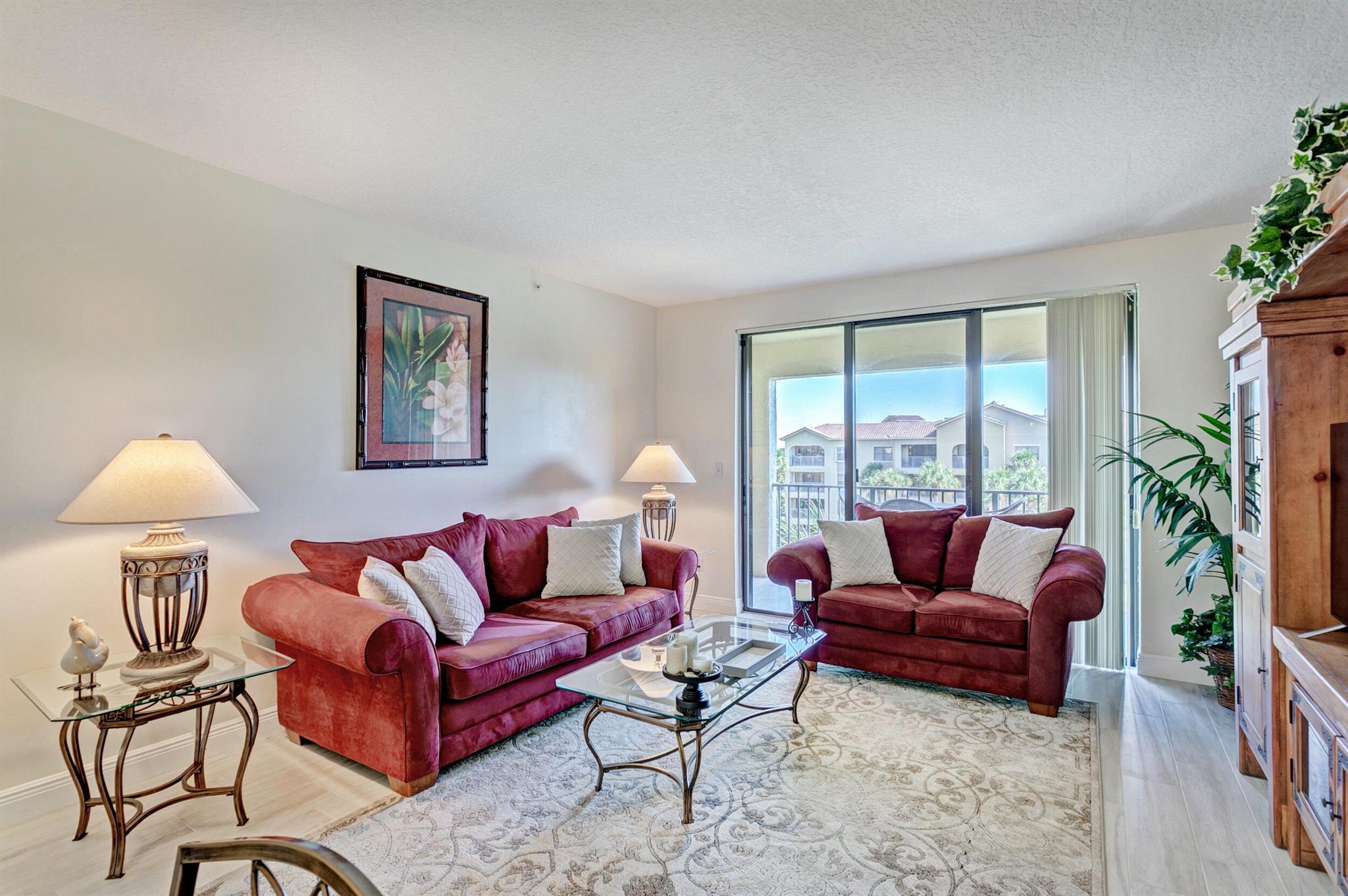 500 Uno Lago Drive 402