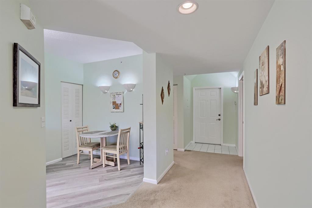 800 Uno Lago Drive 305