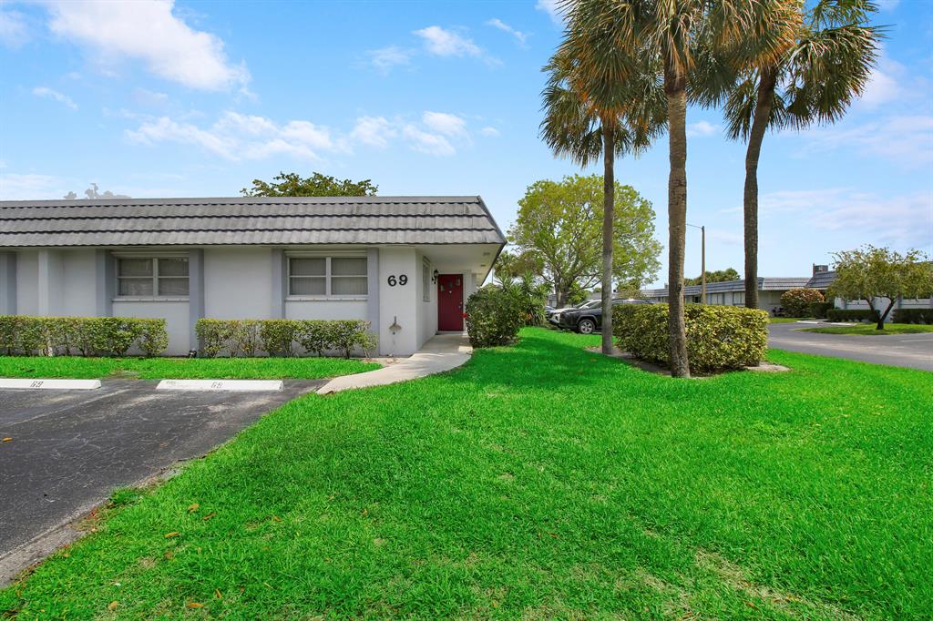 2886 Fernley Drive E 69