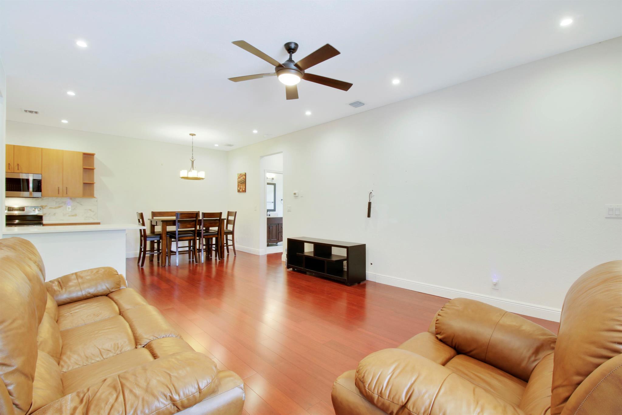 3561 Forest Hill Boulevard 68