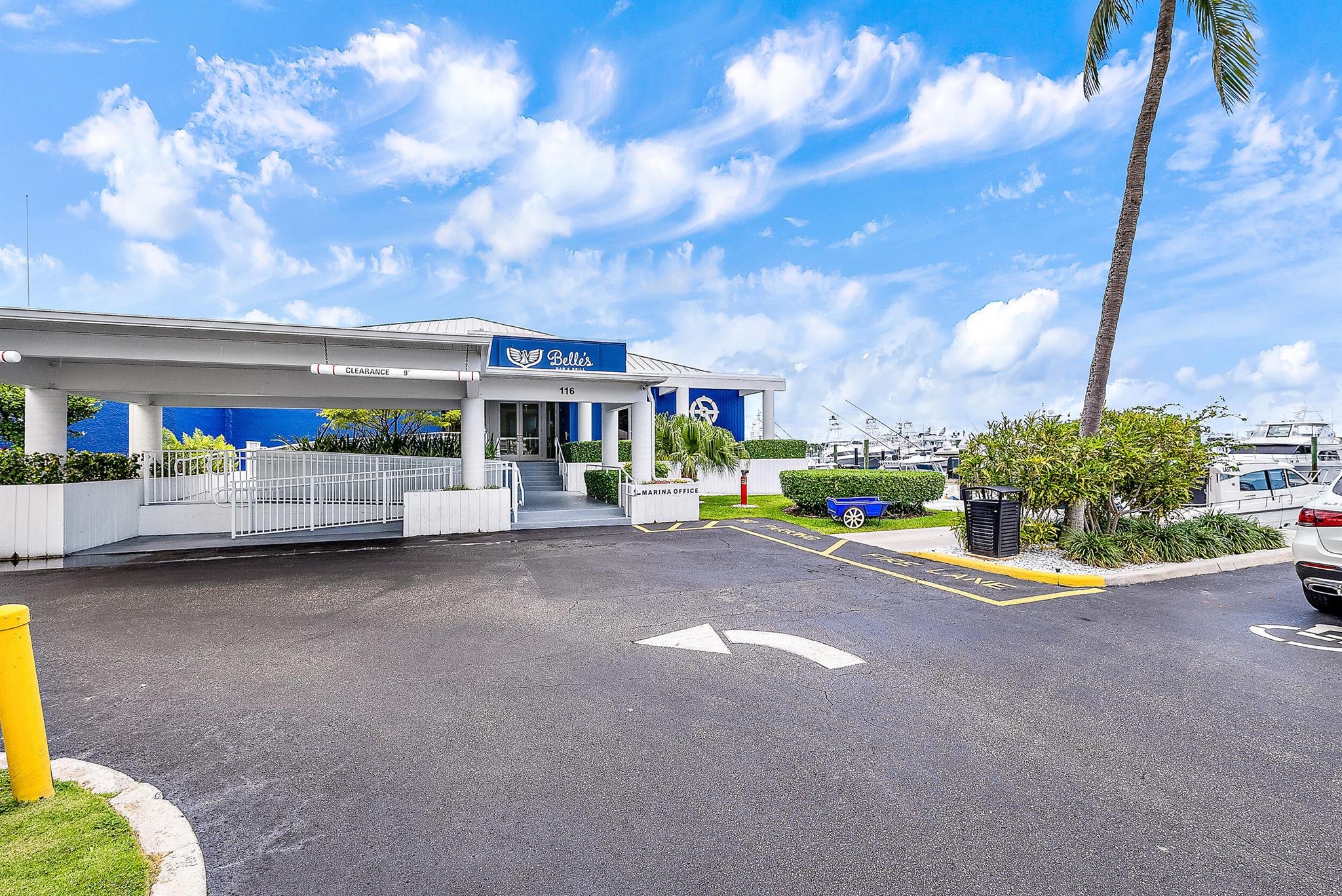 136 Lakeshore Drive 511