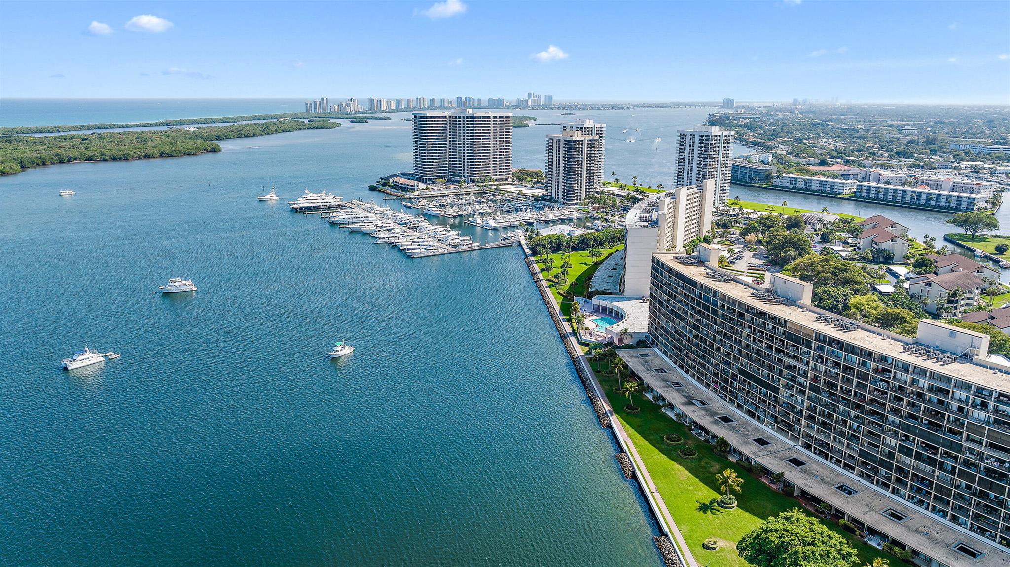 136 Lakeshore Drive 511