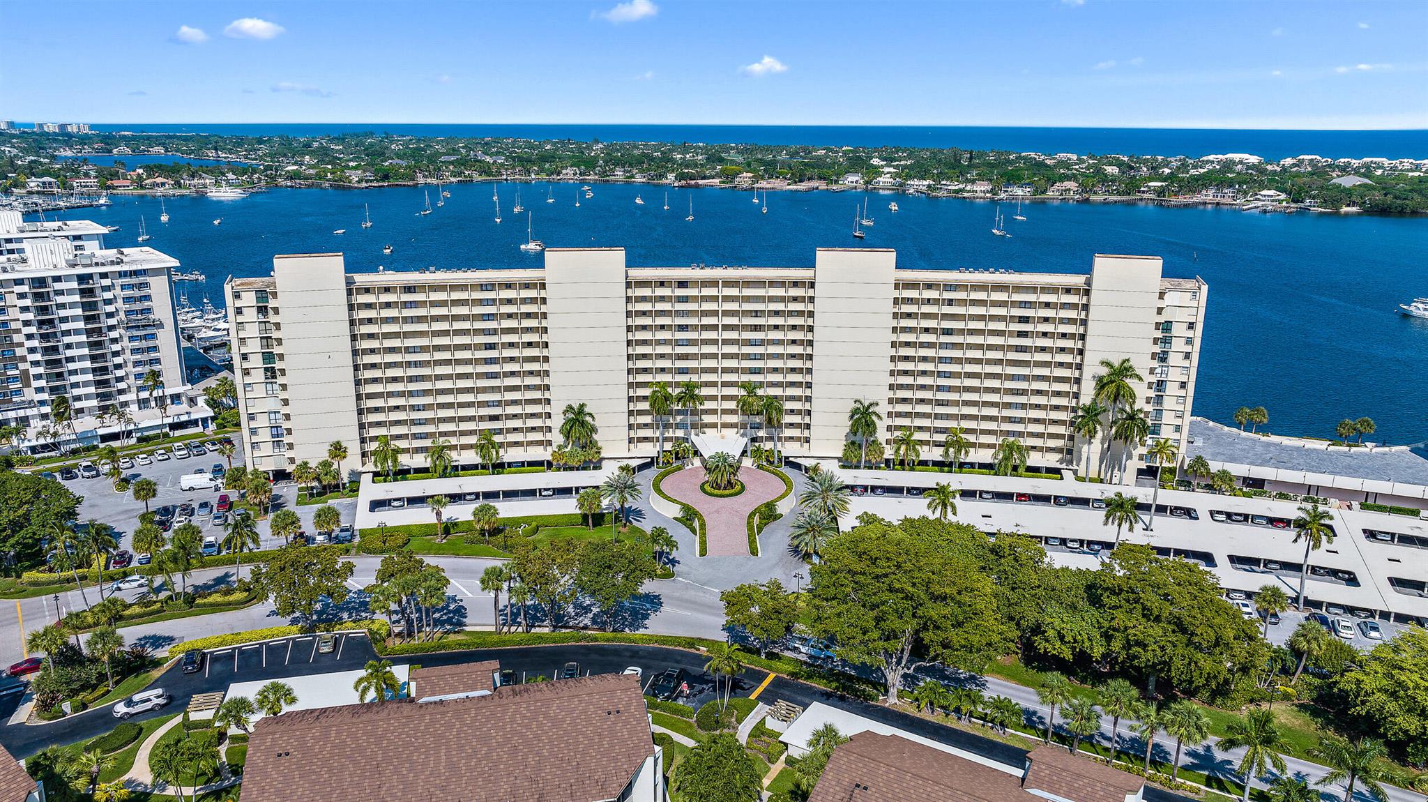 136 Lakeshore Drive 511