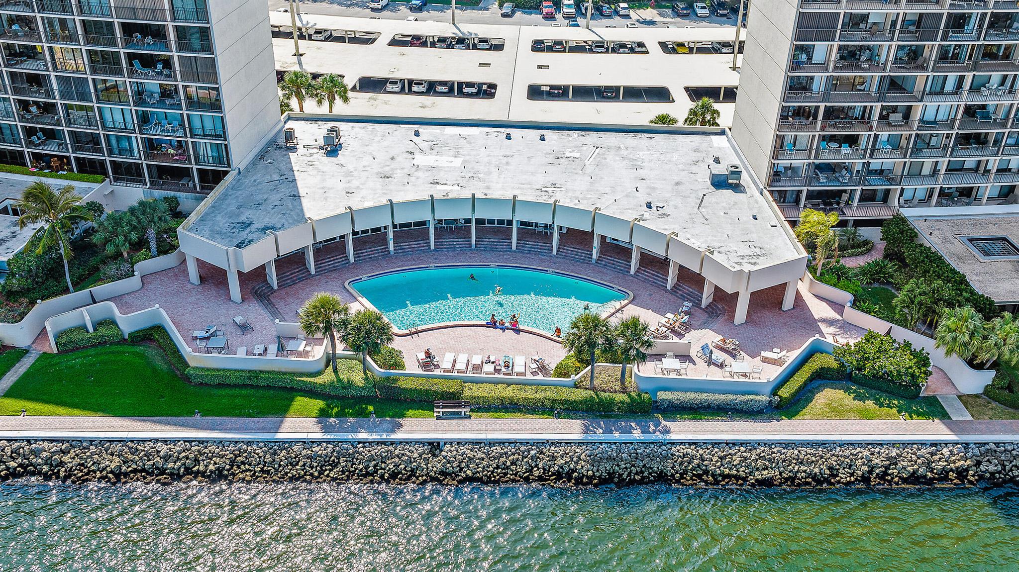 136 Lakeshore Drive 511