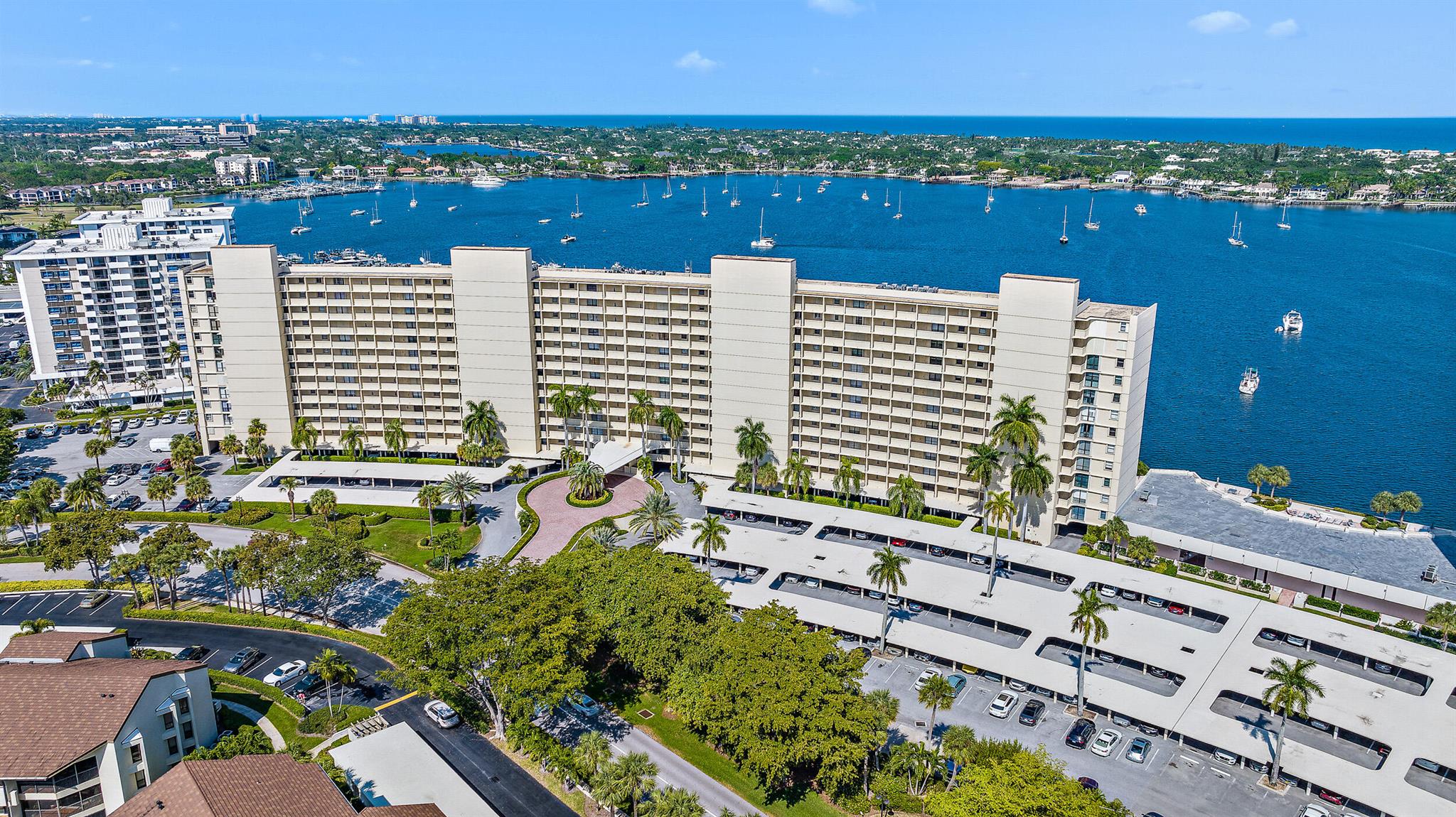 136 Lakeshore Drive 511