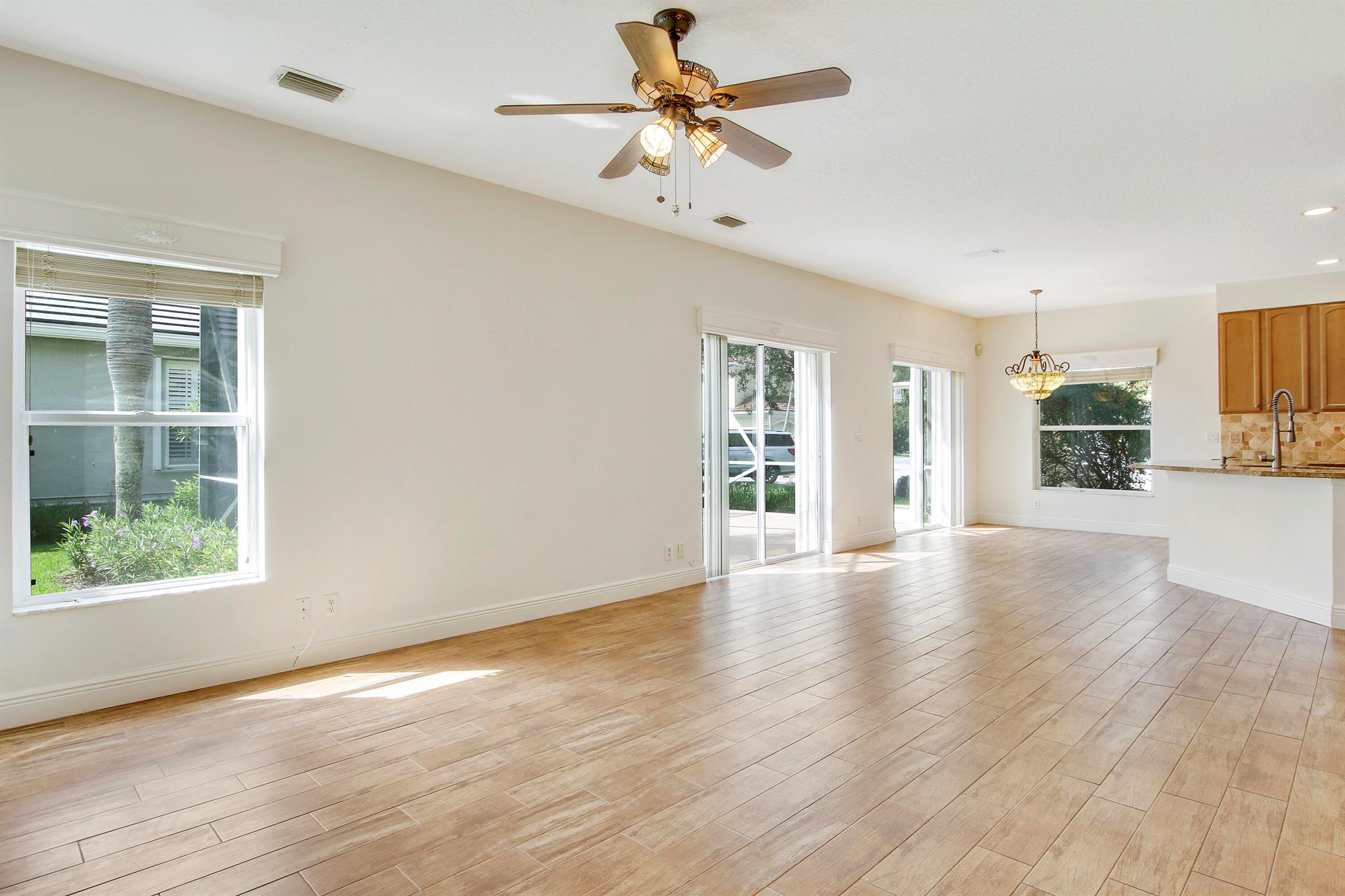 1228 Egret Circle S