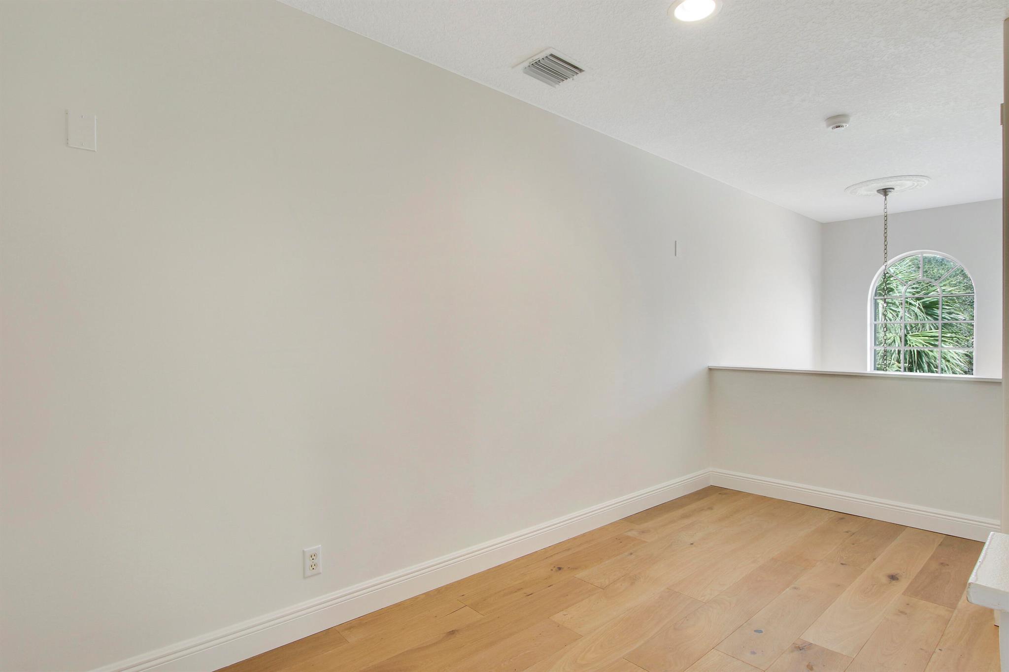 1228 Egret Circle S
