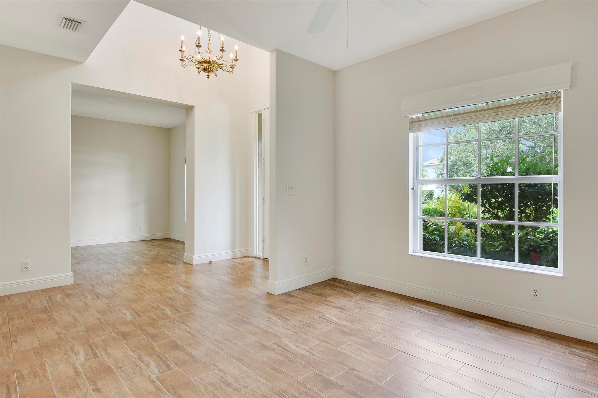 1228 Egret Circle S