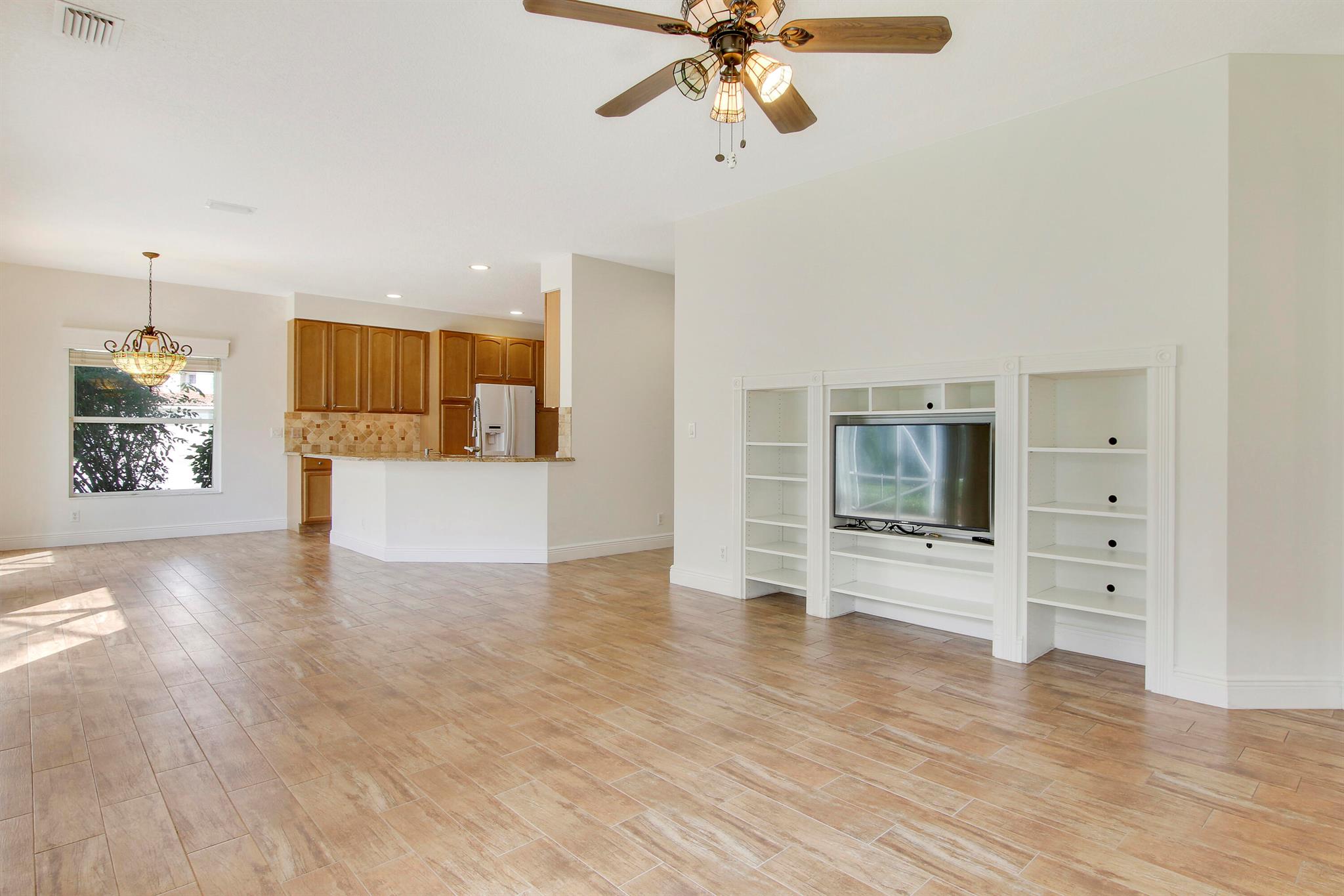 1228 Egret Circle S