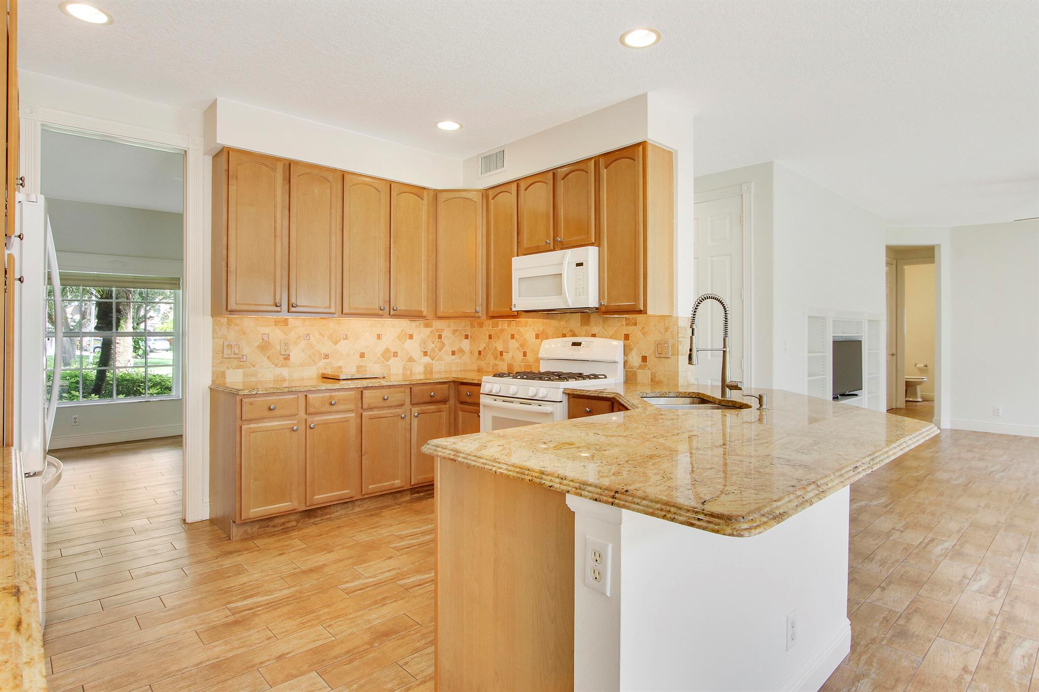 1228 Egret Circle S