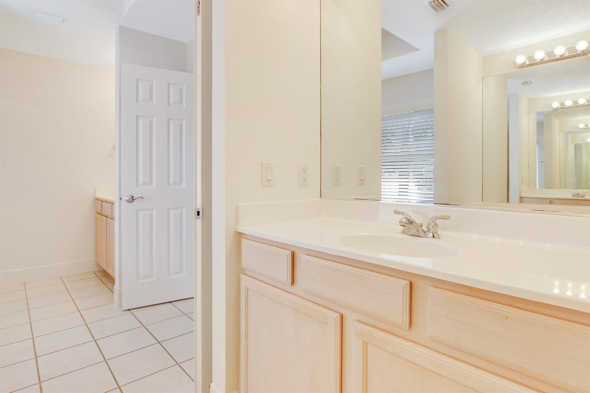1228 Egret Circle S