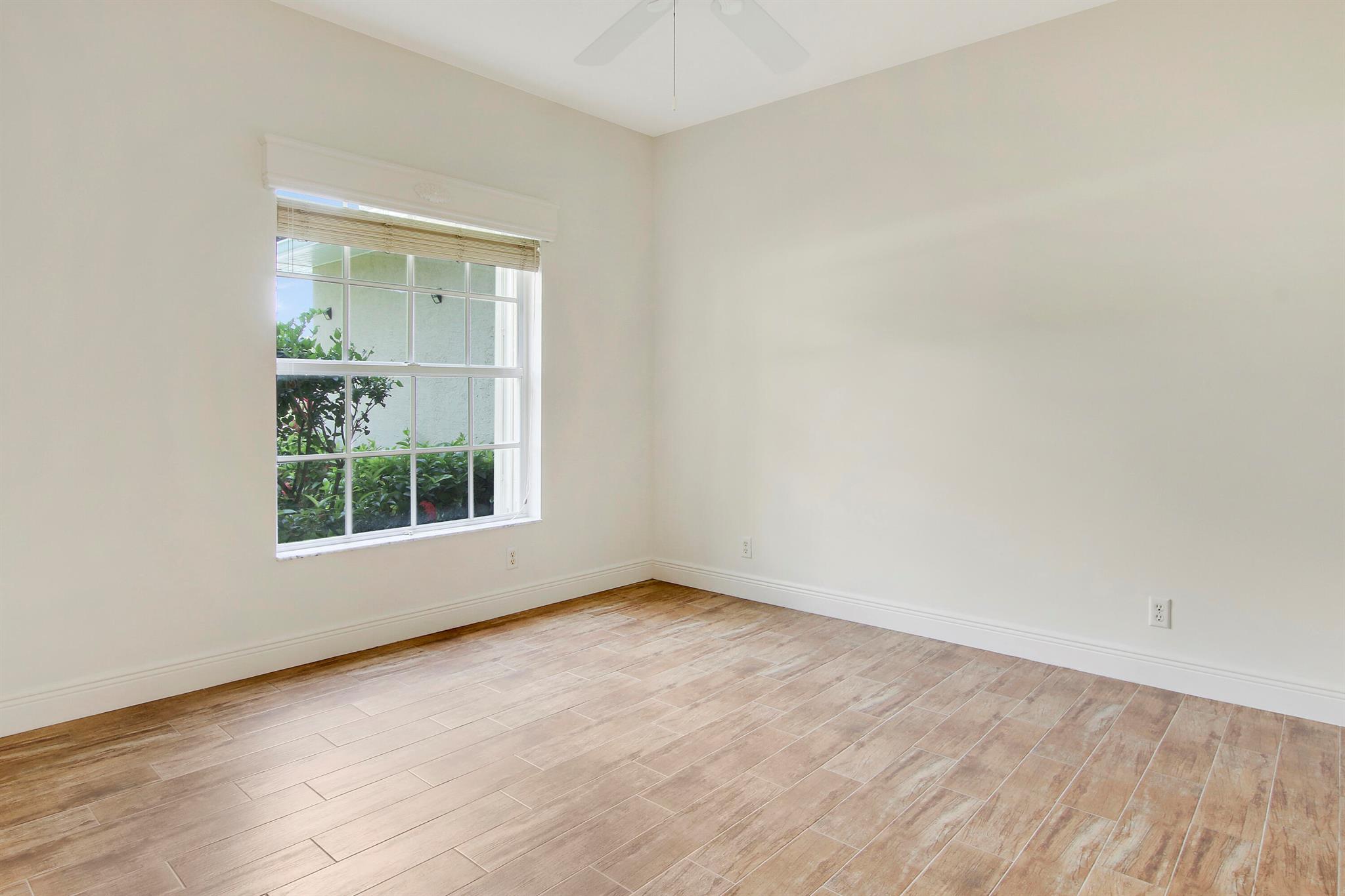 1228 Egret Circle S