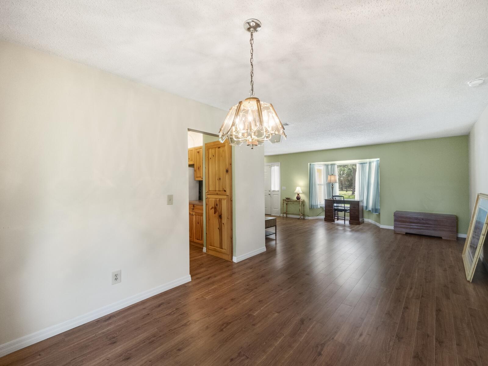15647 116th Terrace N