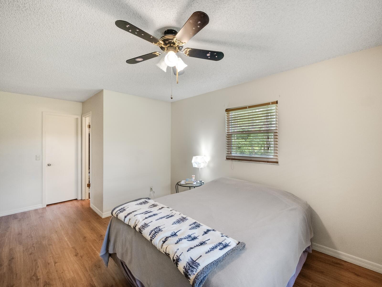 15647 116th Terrace N