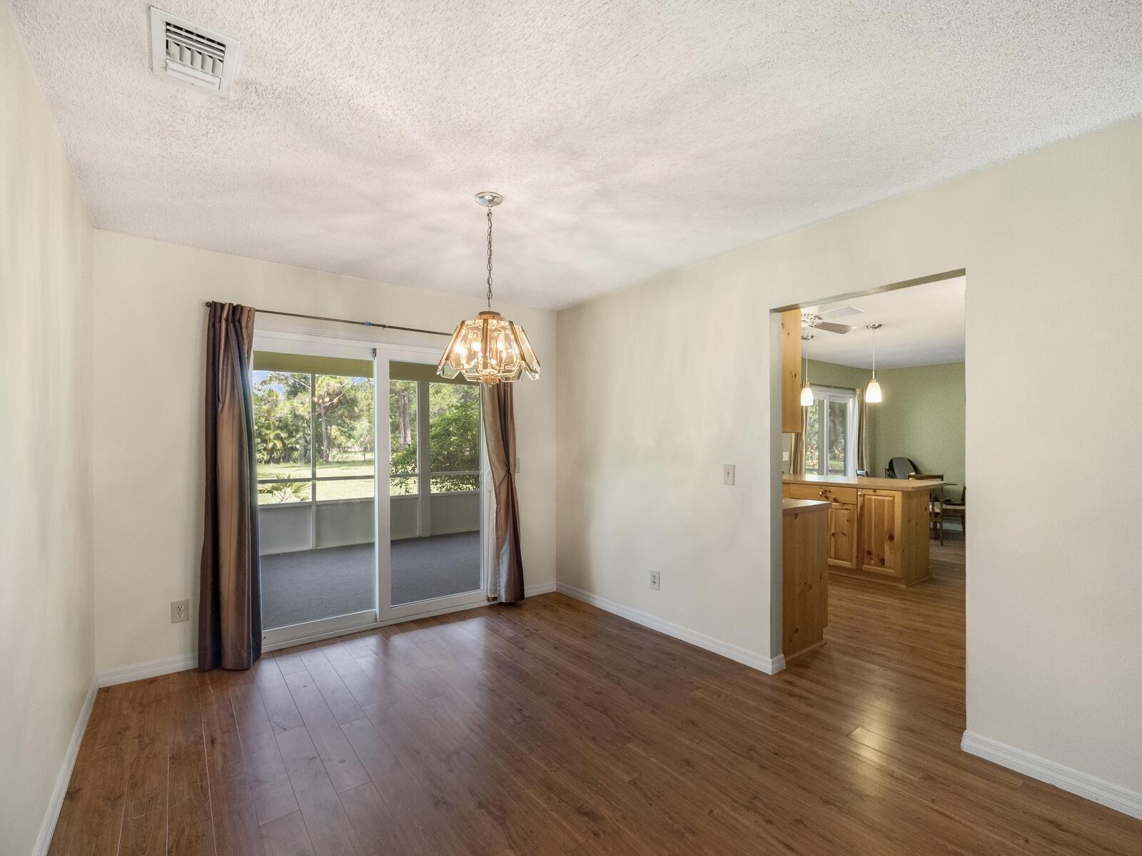 15647 116th Terrace N