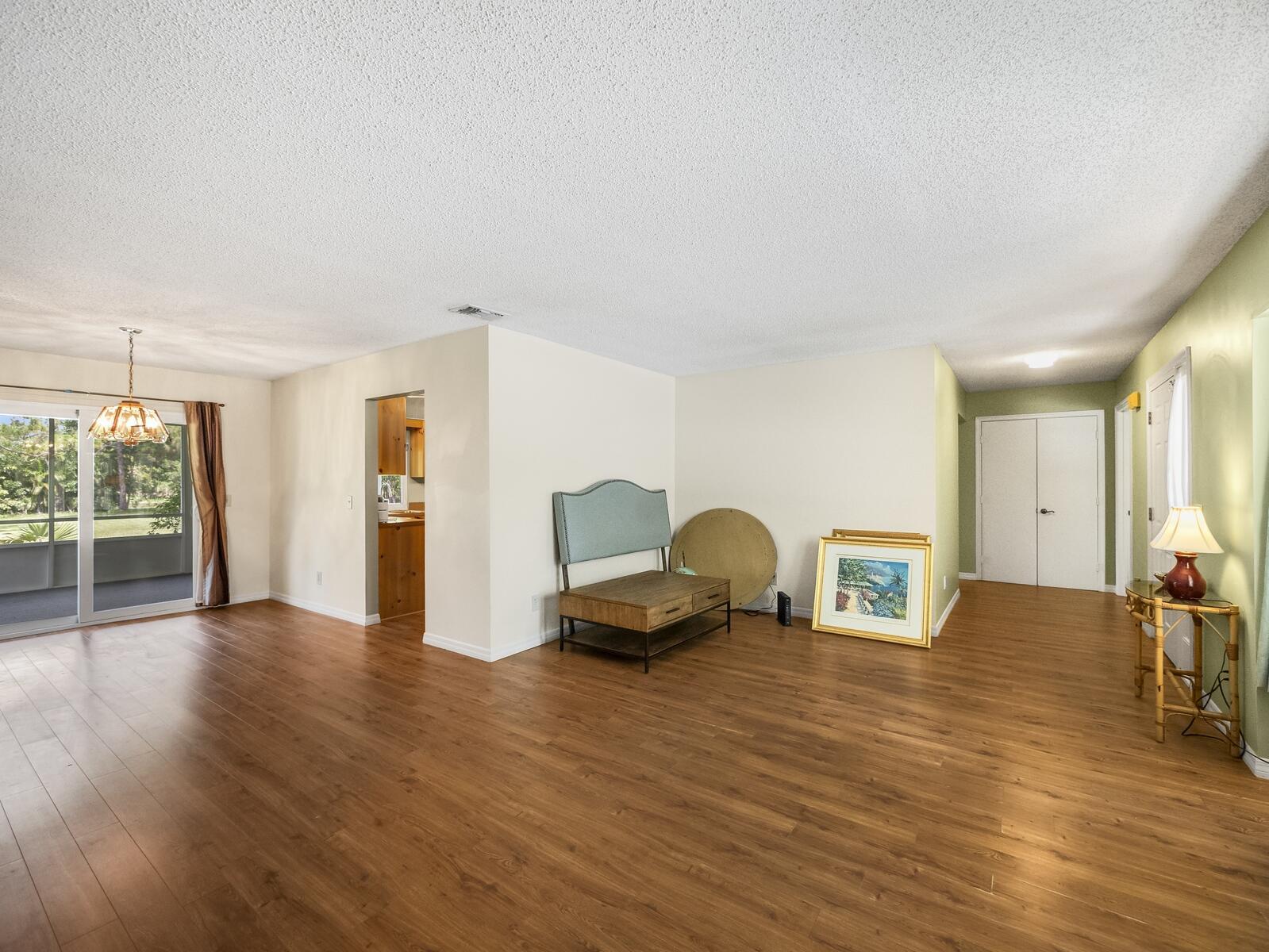 15647 116th Terrace N