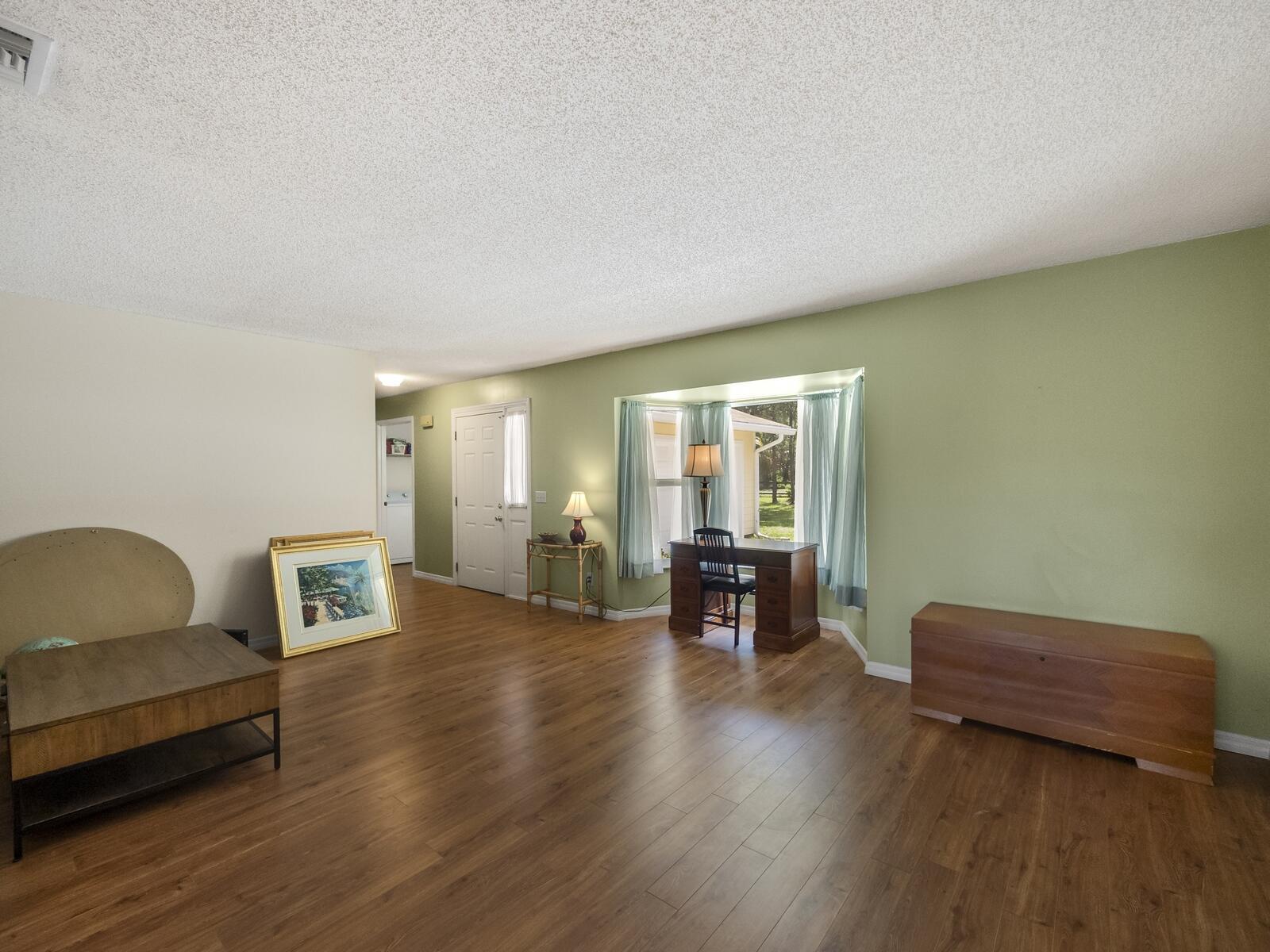15647 116th Terrace N