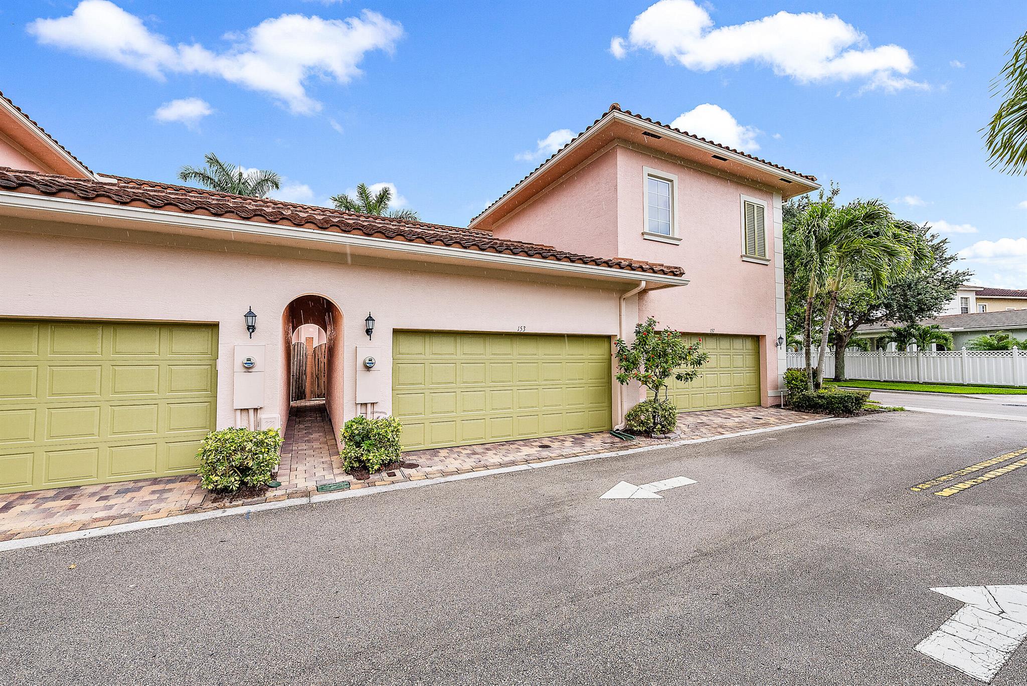 153 Glencullen Circle