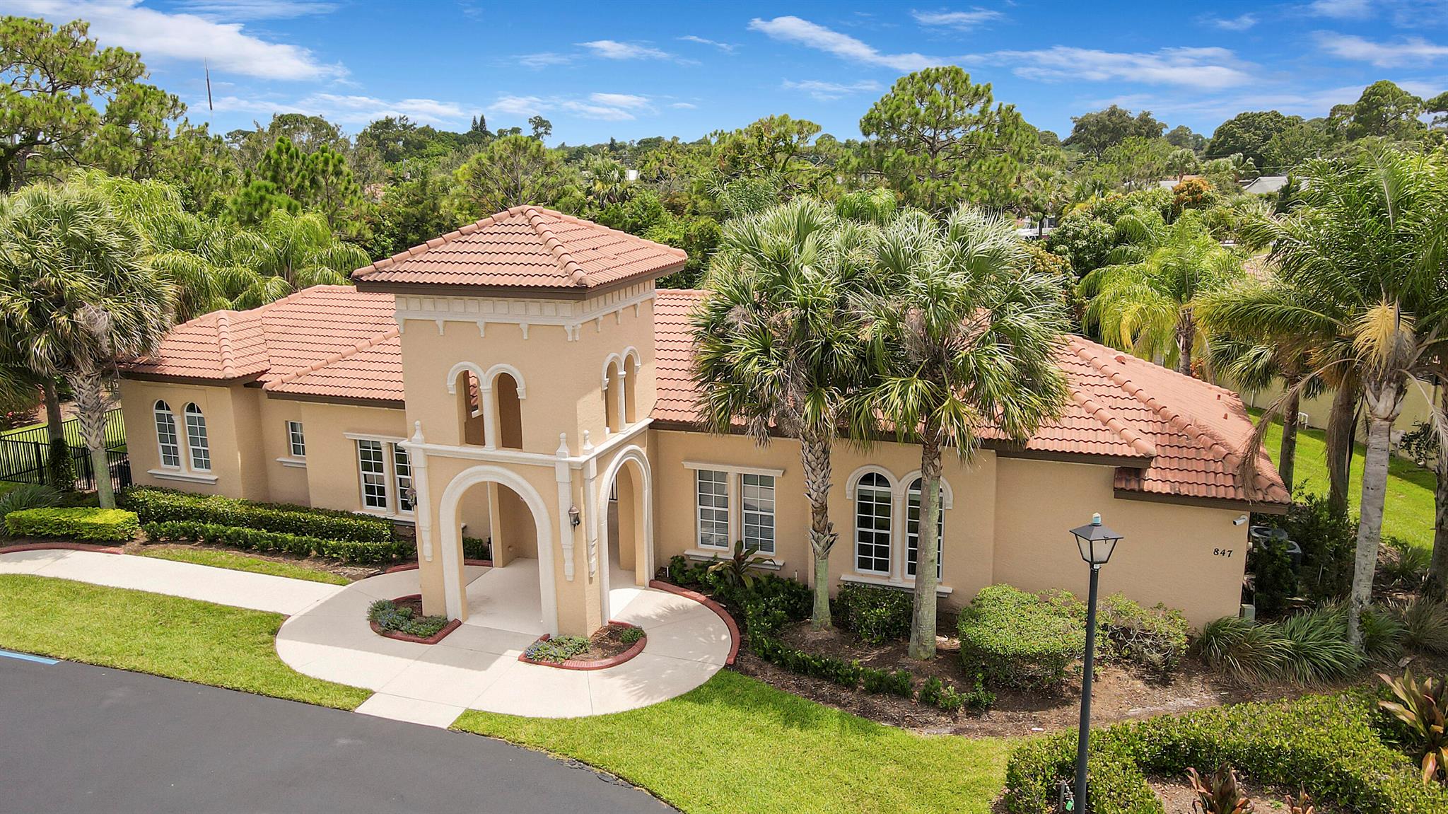 874 SW Grand Reserves Boulevard