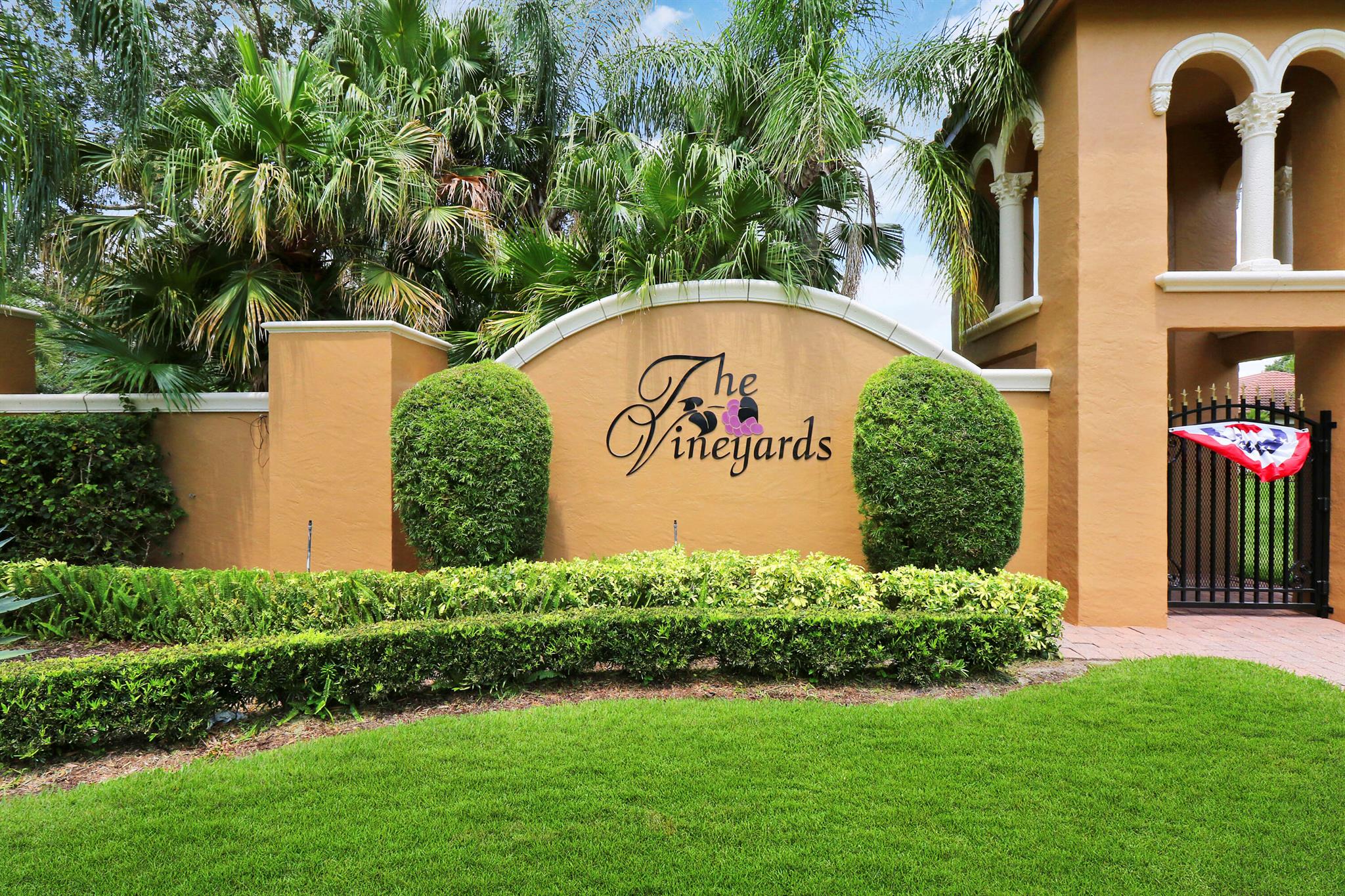 874 SW Grand Reserves Boulevard