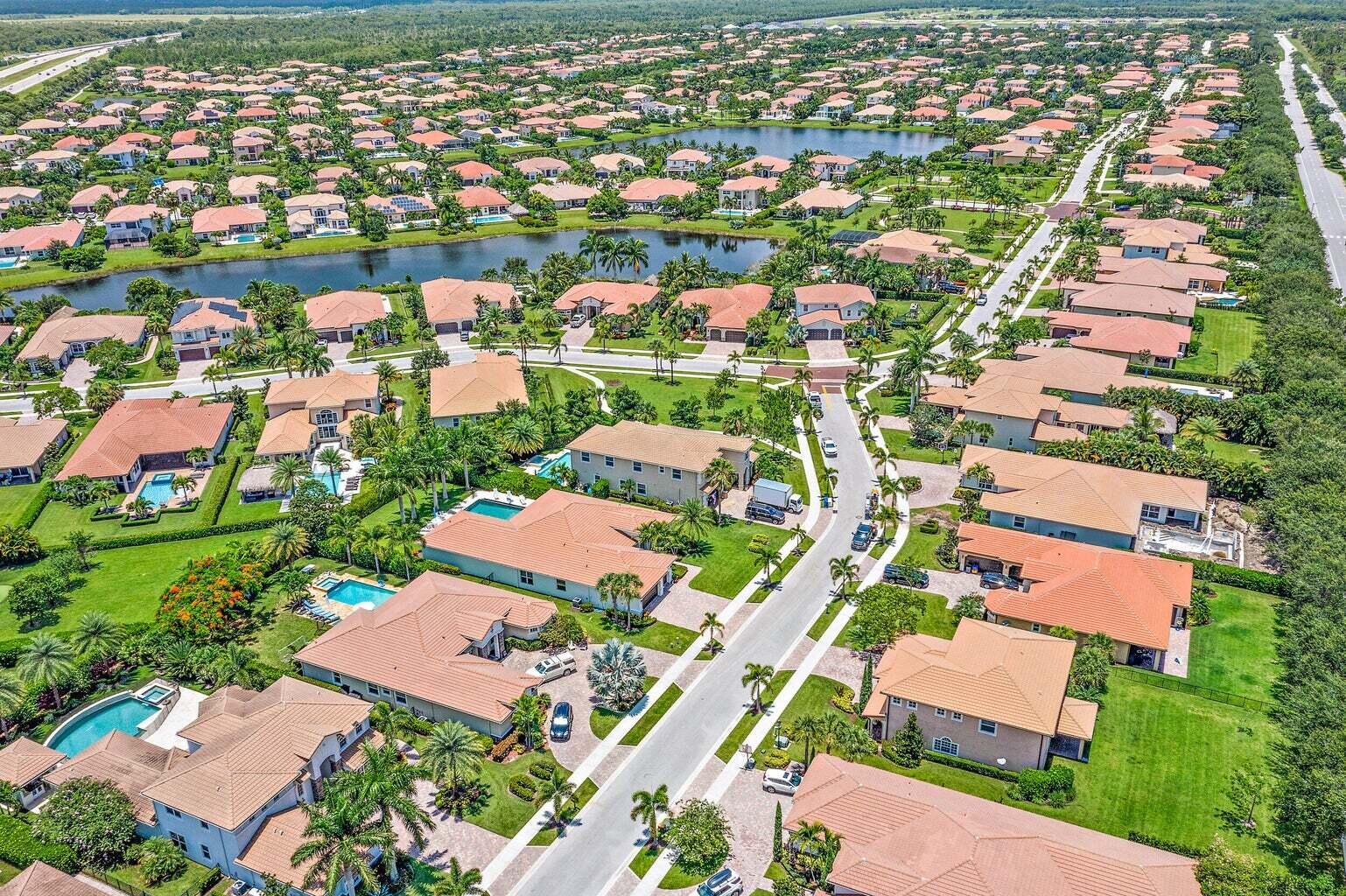 455 Rudder Cay Way