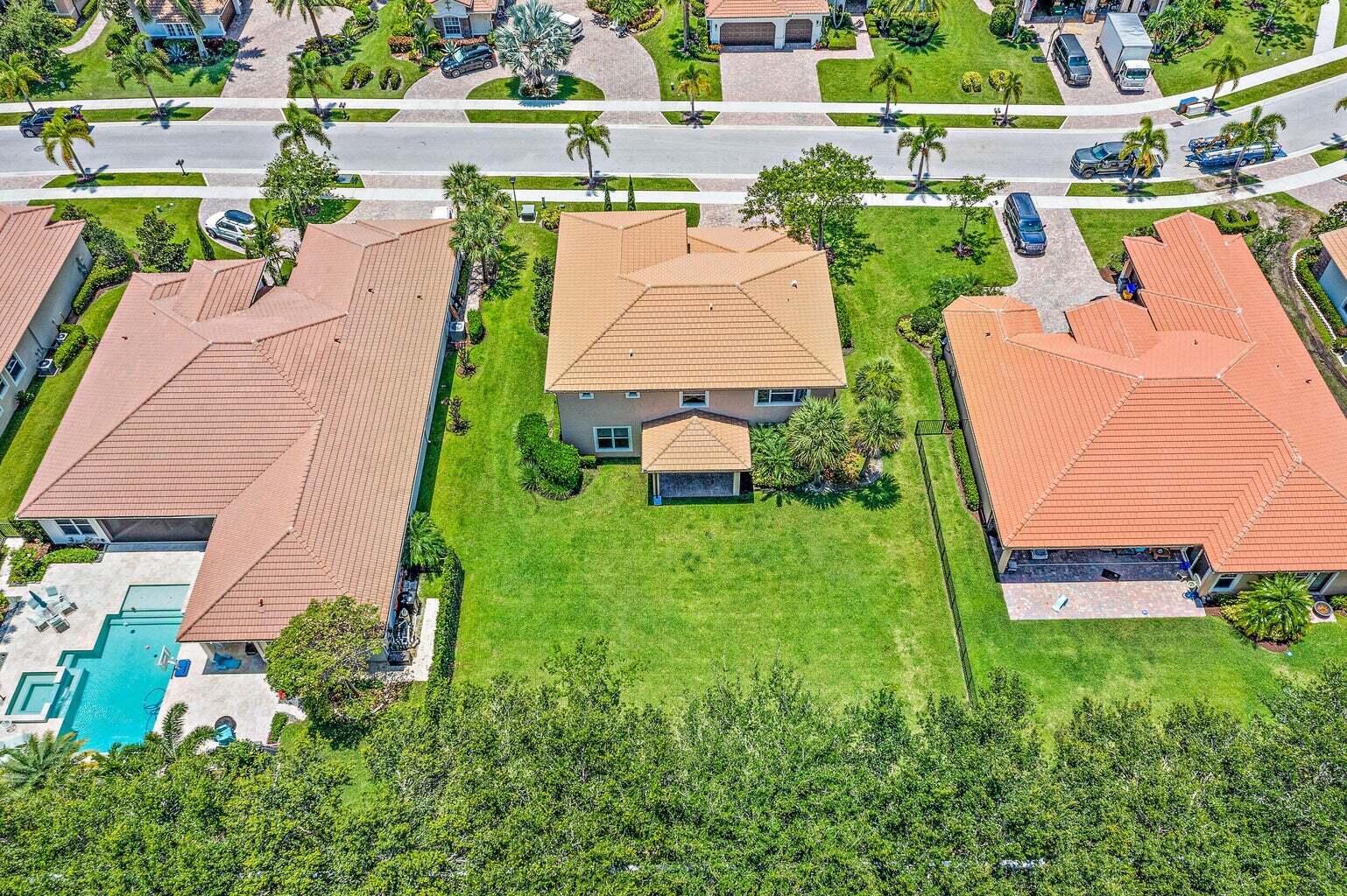455 Rudder Cay Way