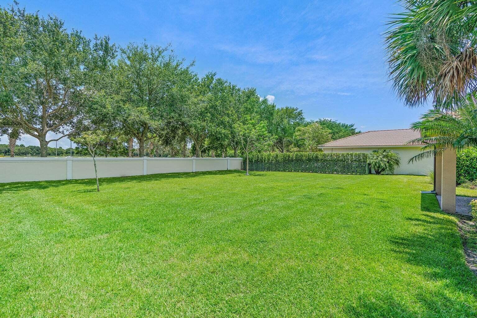 455 Rudder Cay Way