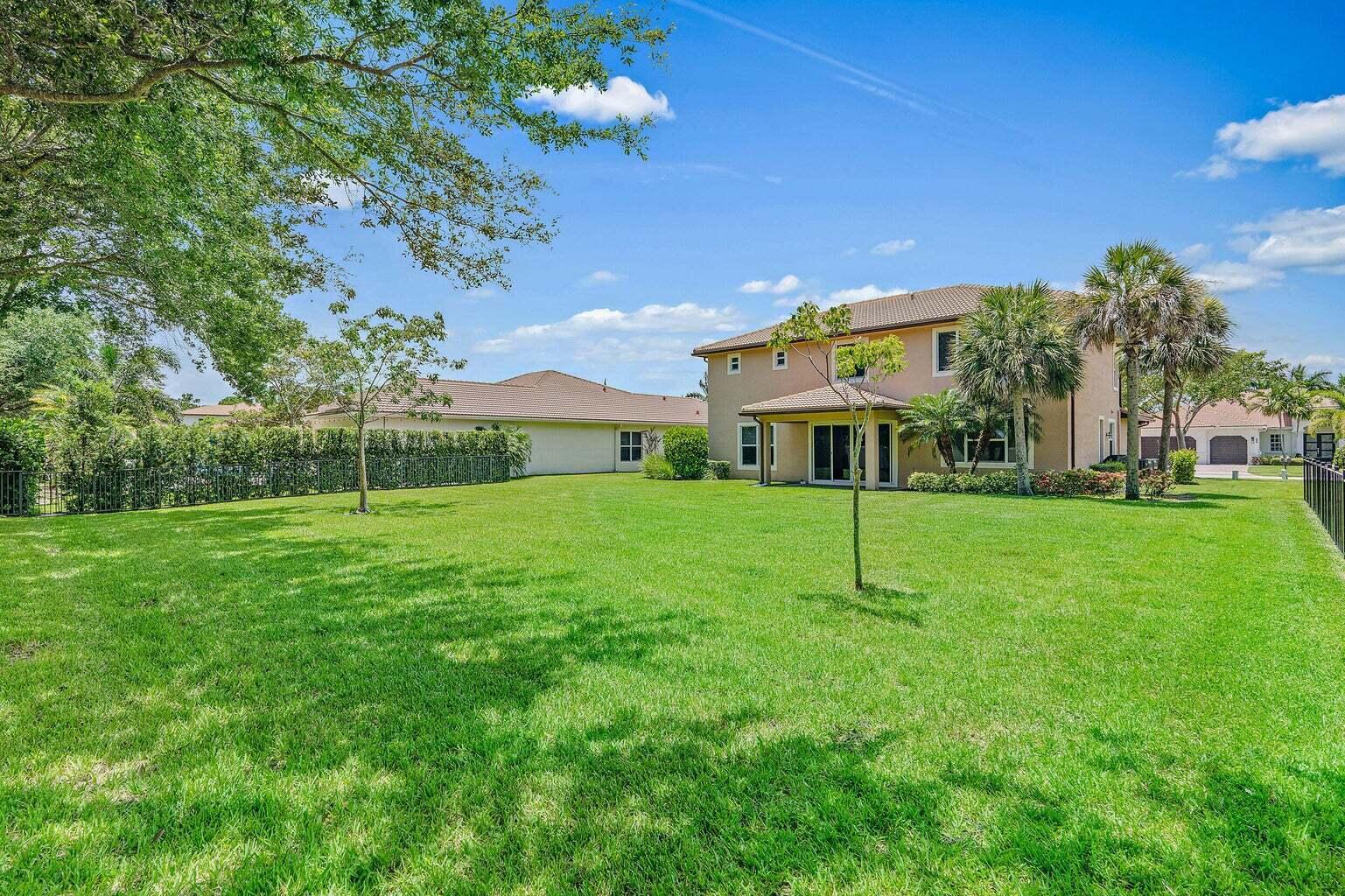 455 Rudder Cay Way