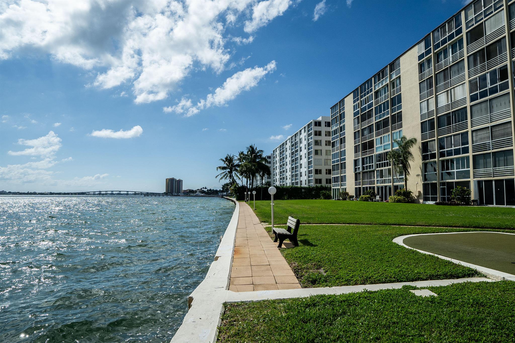 501 Lake Shore Drive 503