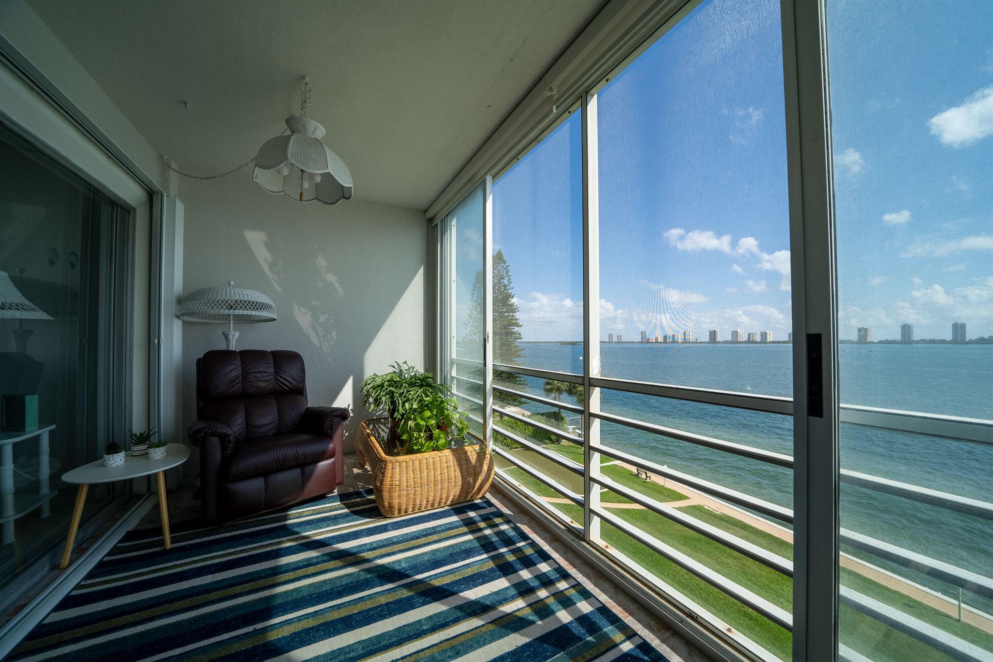 501 Lake Shore Drive 503