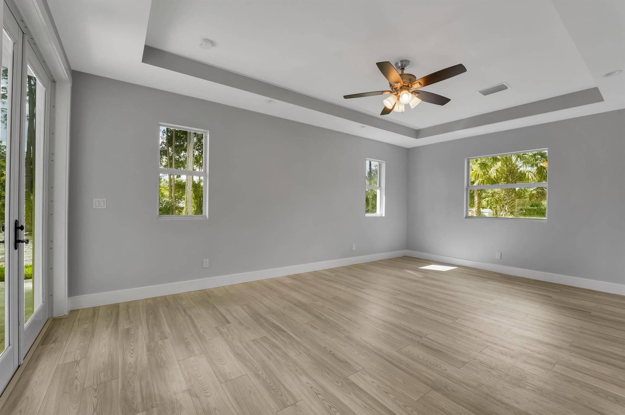 17100 Hamlin Boulevard