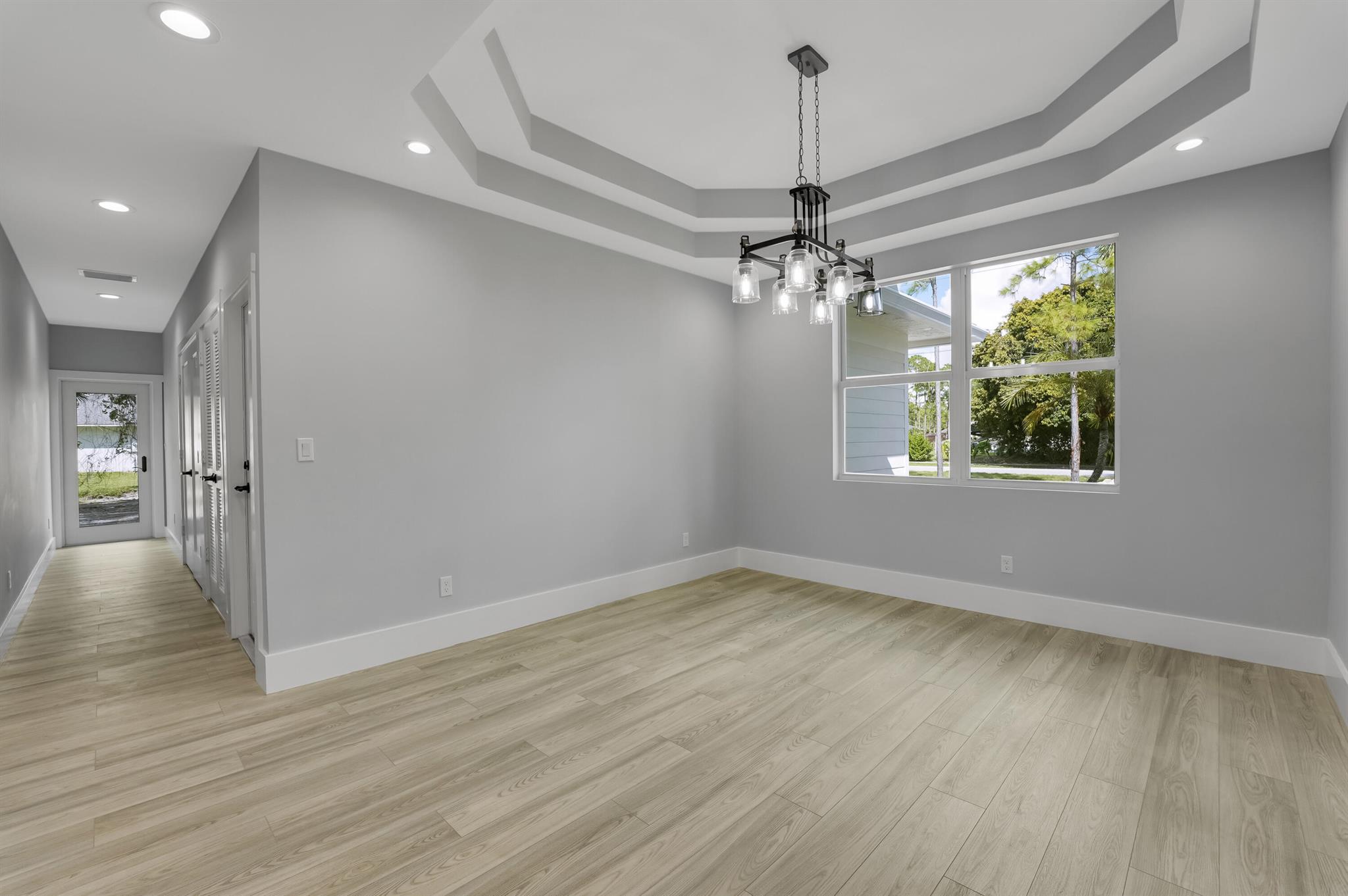 17100 Hamlin Boulevard