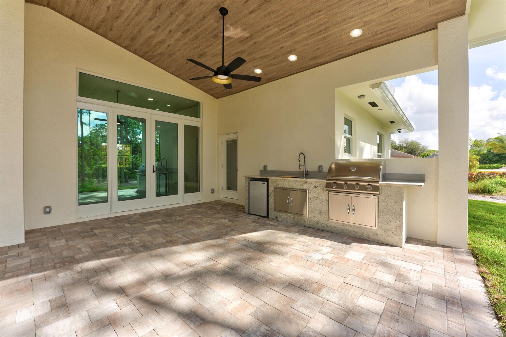 17100 Hamlin Boulevard