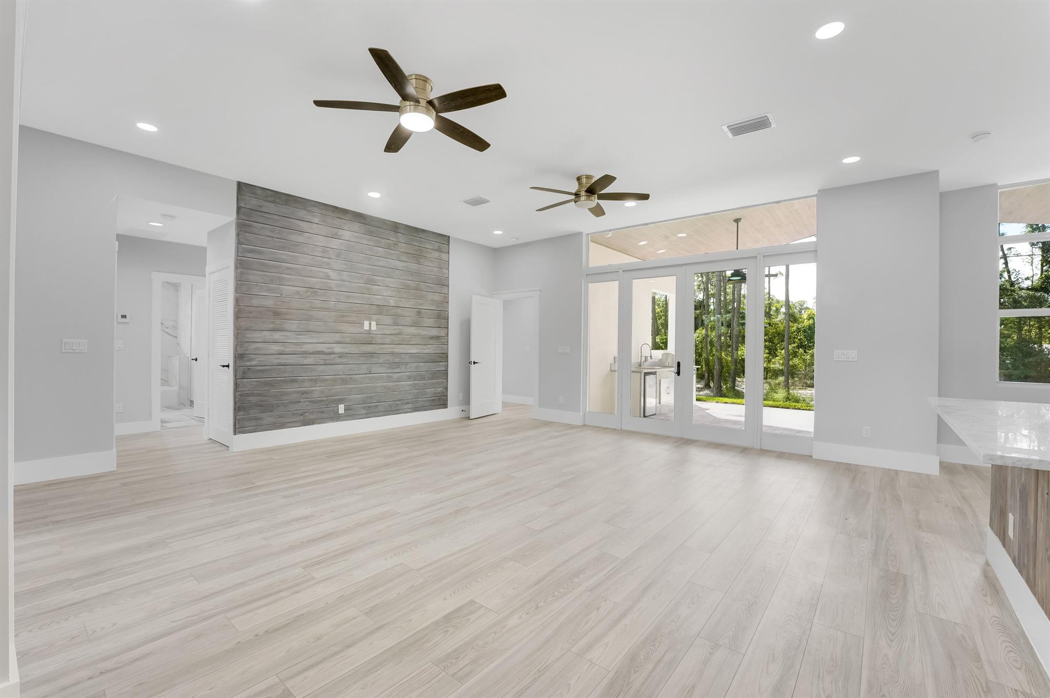 17100 Hamlin Boulevard