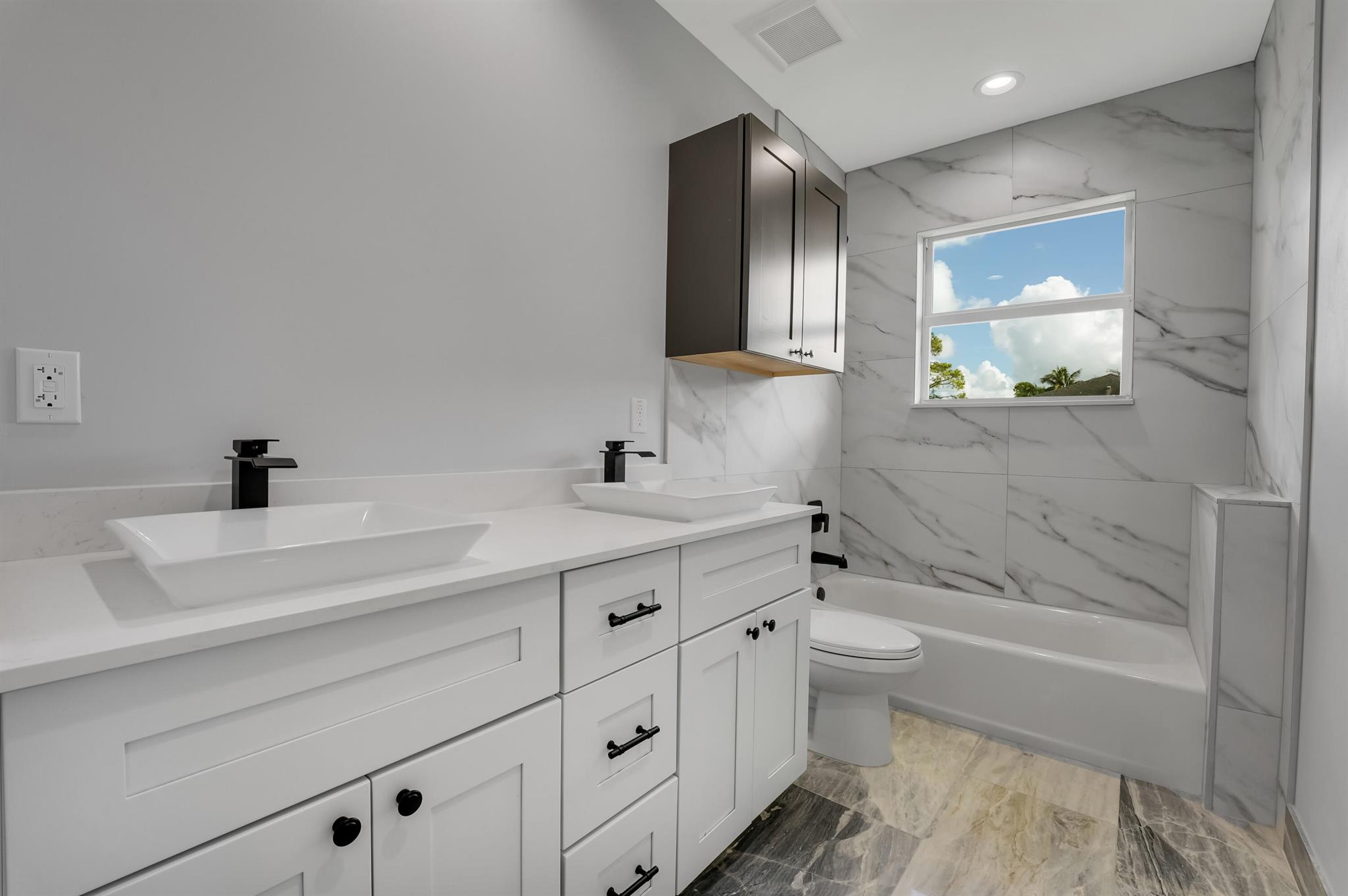 17100 Hamlin Boulevard