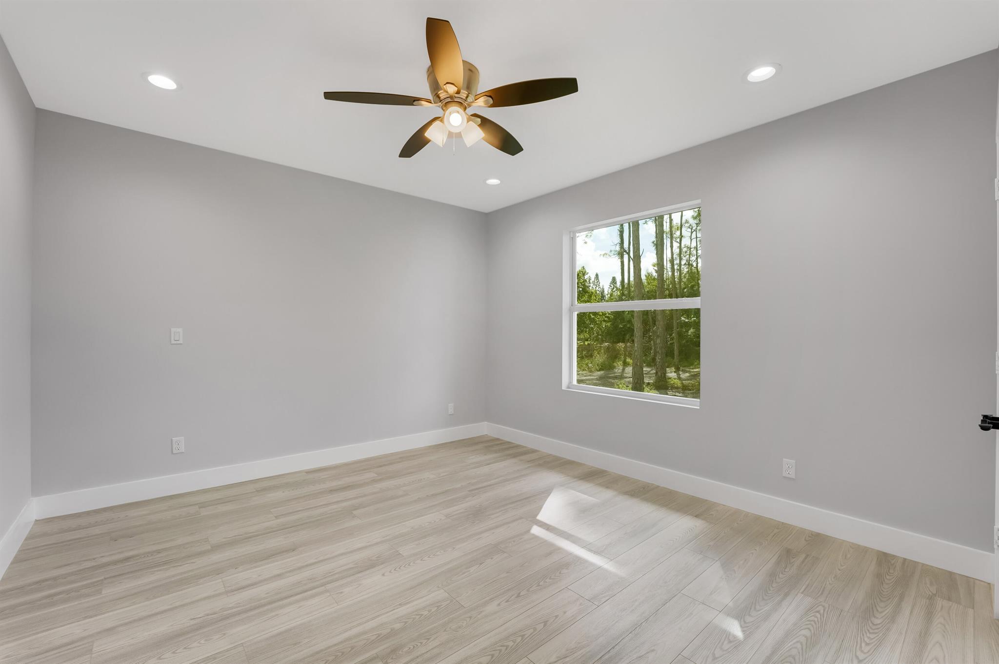 17100 Hamlin Boulevard