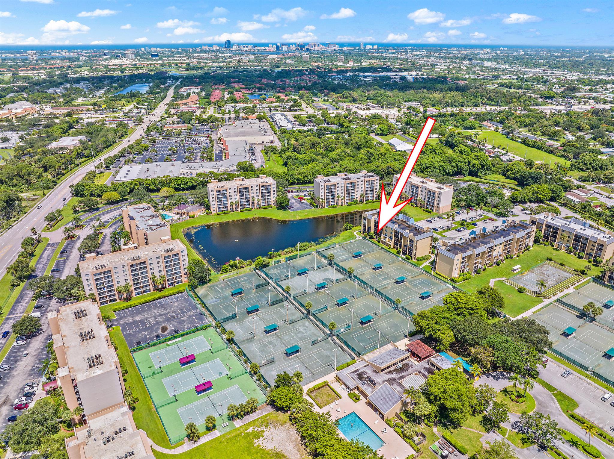 2828 Tennis Club Drive 208