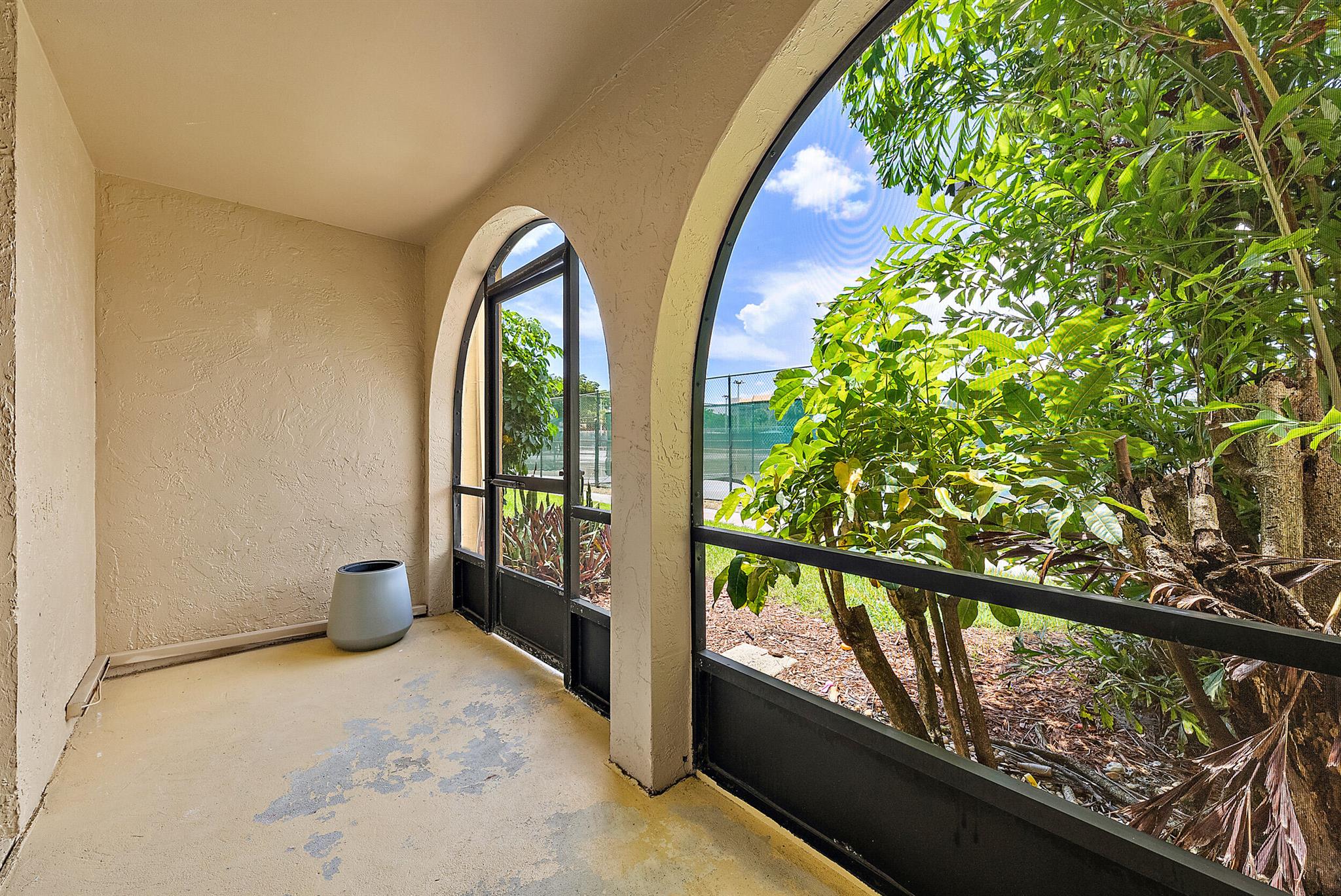 2828 Tennis Club Drive 208