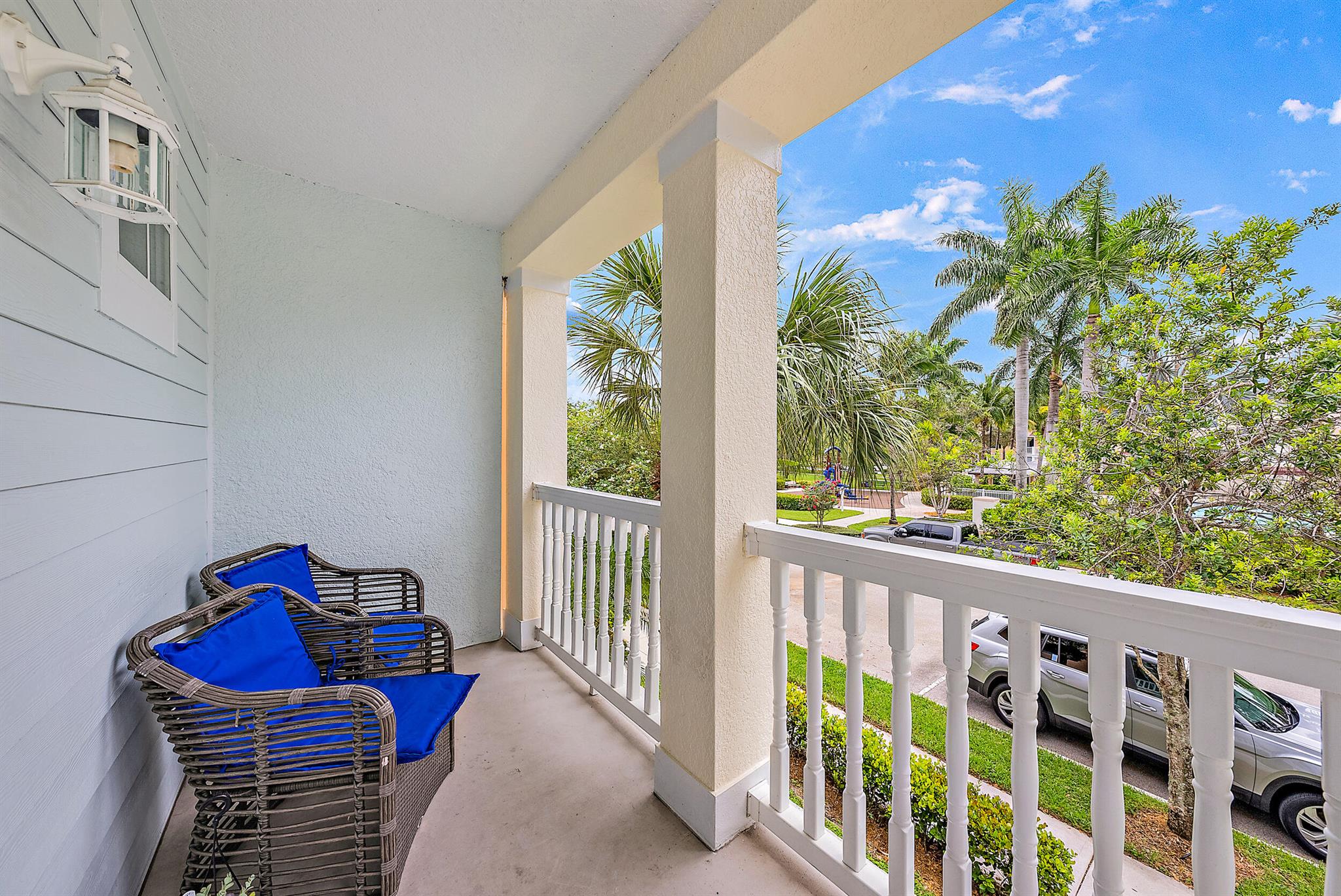 156 Aragon Way 105
