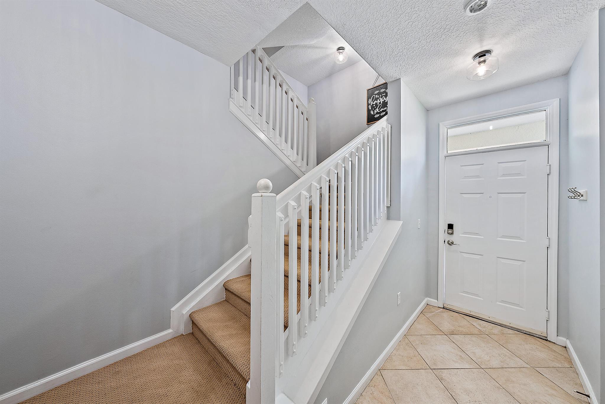 156 Aragon Way 105