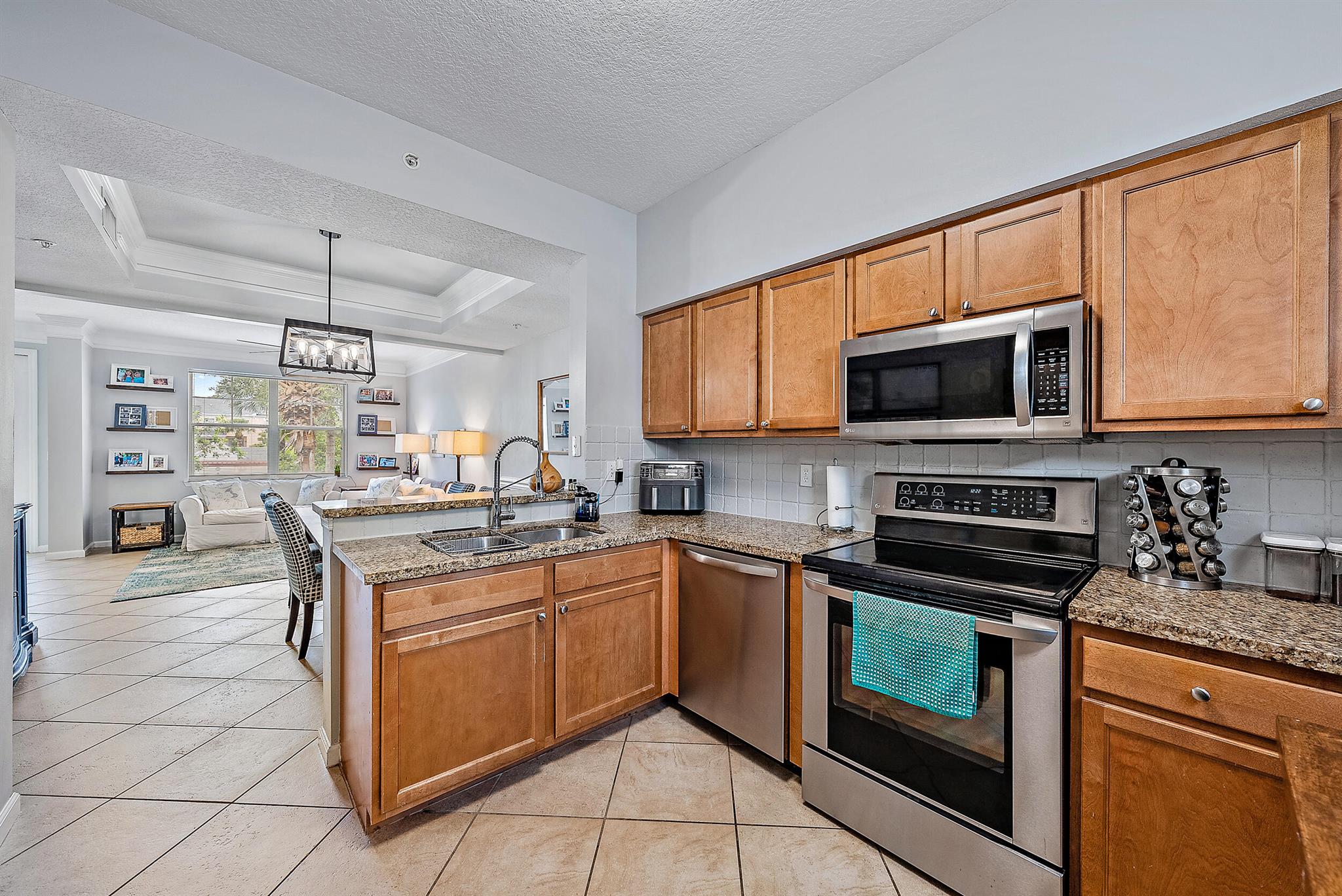 156 Aragon Way 105
