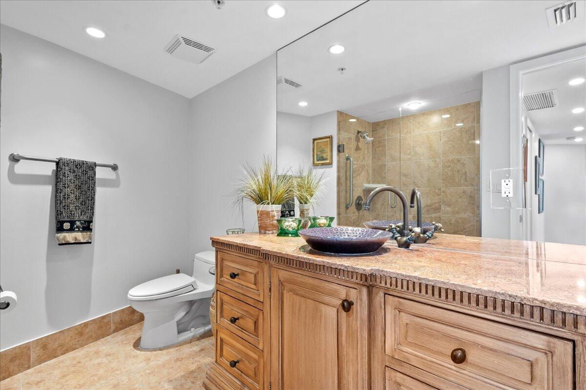 3000 N Ocean Drive 30b