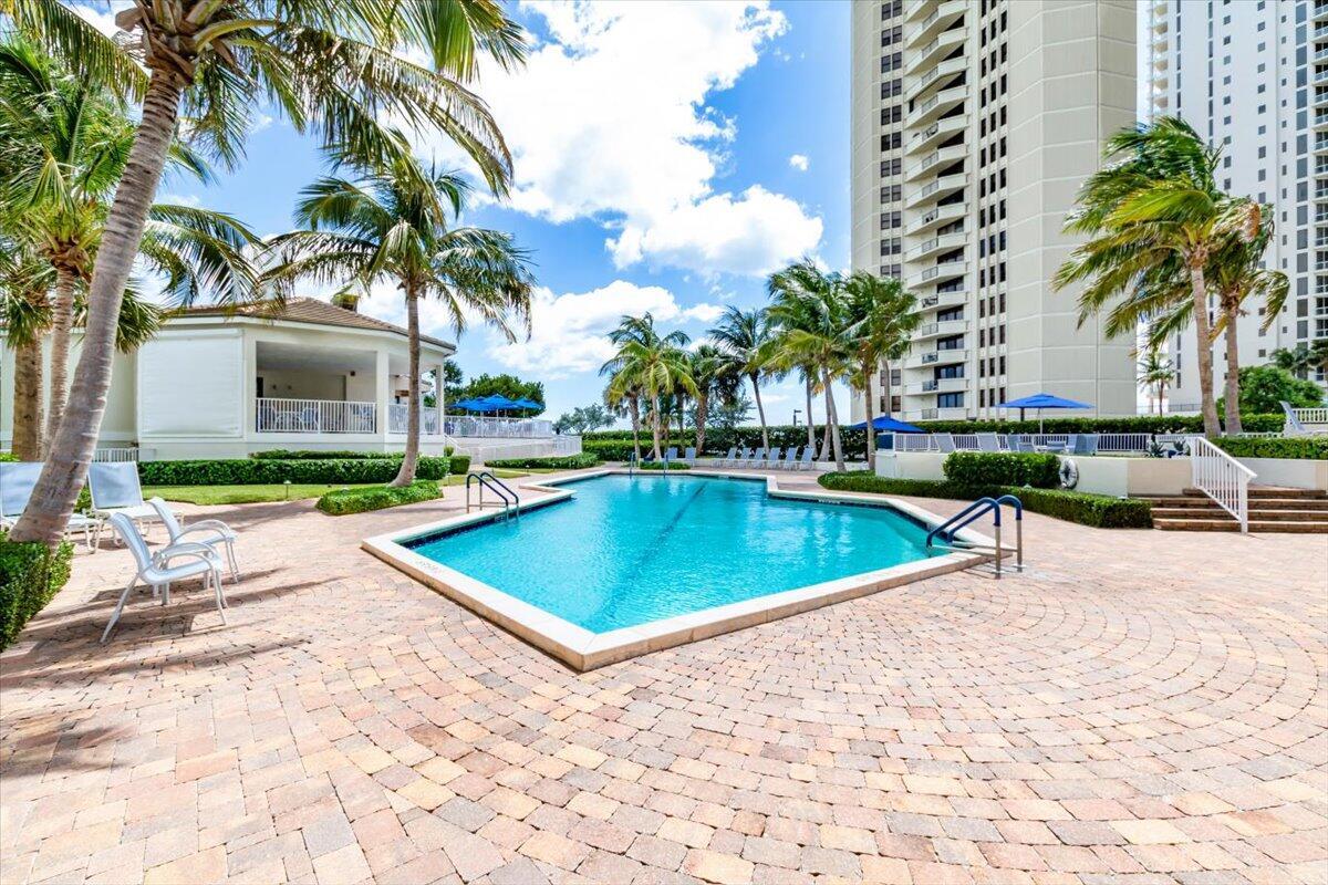 3000 N Ocean Drive 30b