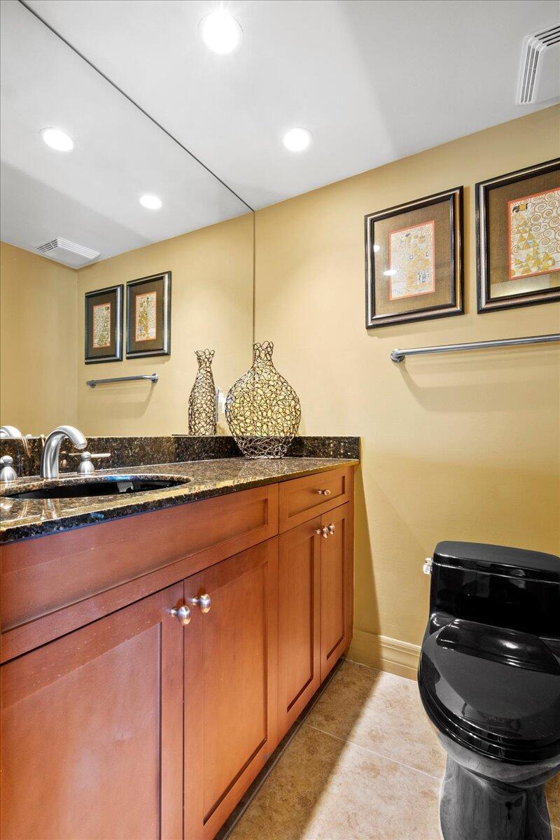 3000 N Ocean Drive 30b